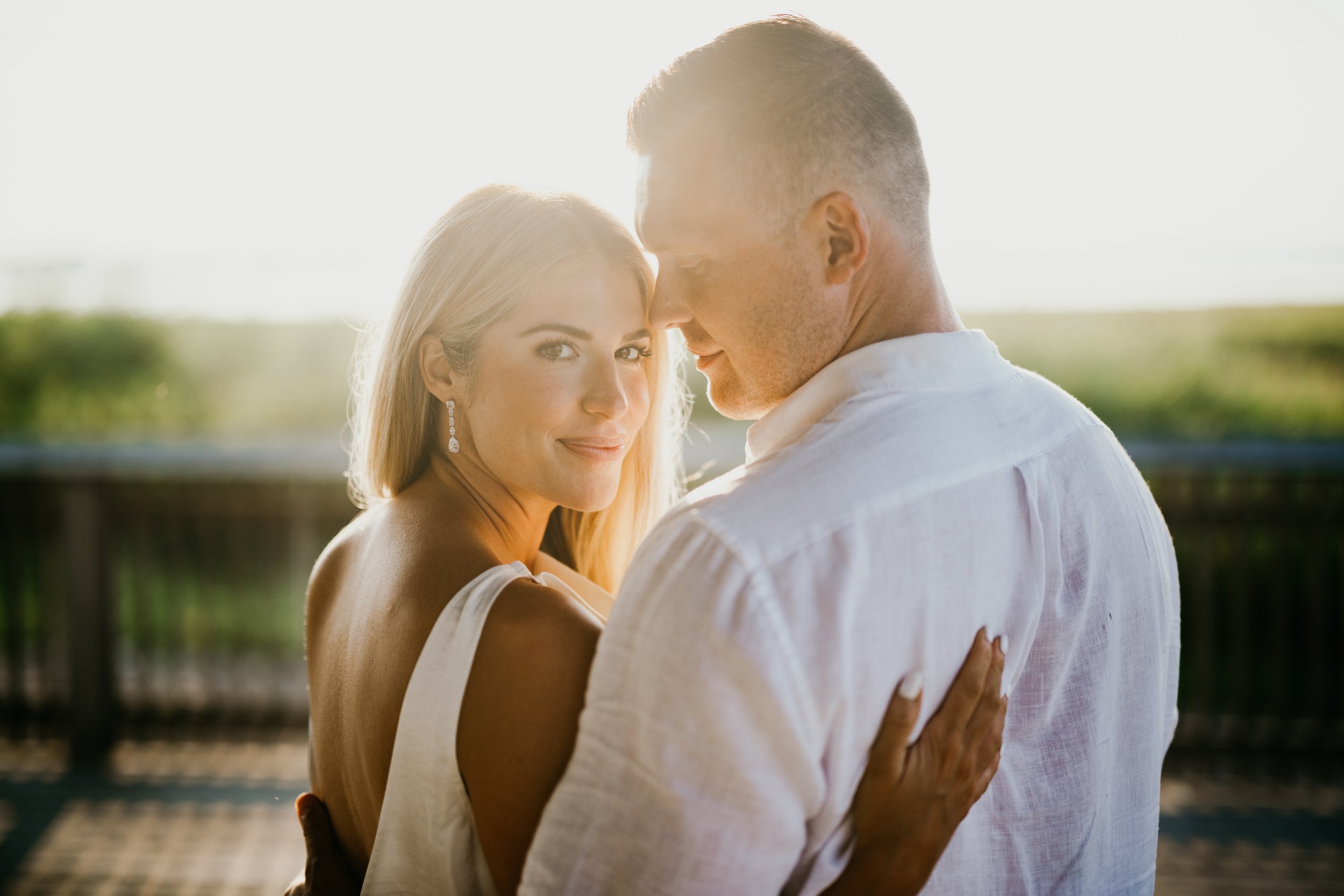 sullivan-island-Charleston-sc-engagement-photographer-couple-16.jpg