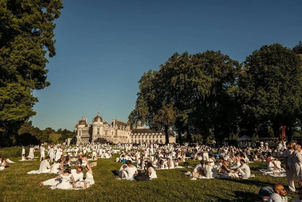 Picnic atmosphere