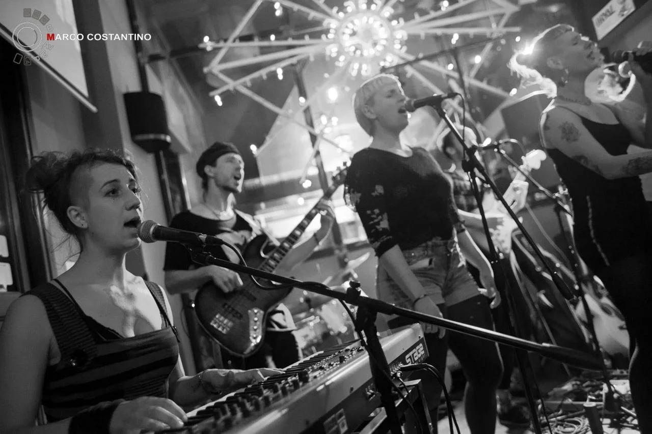 band-bw.jpg