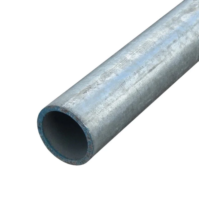 Ein rohrförmiges Metallrohr, das groß und zylindrisch ist.