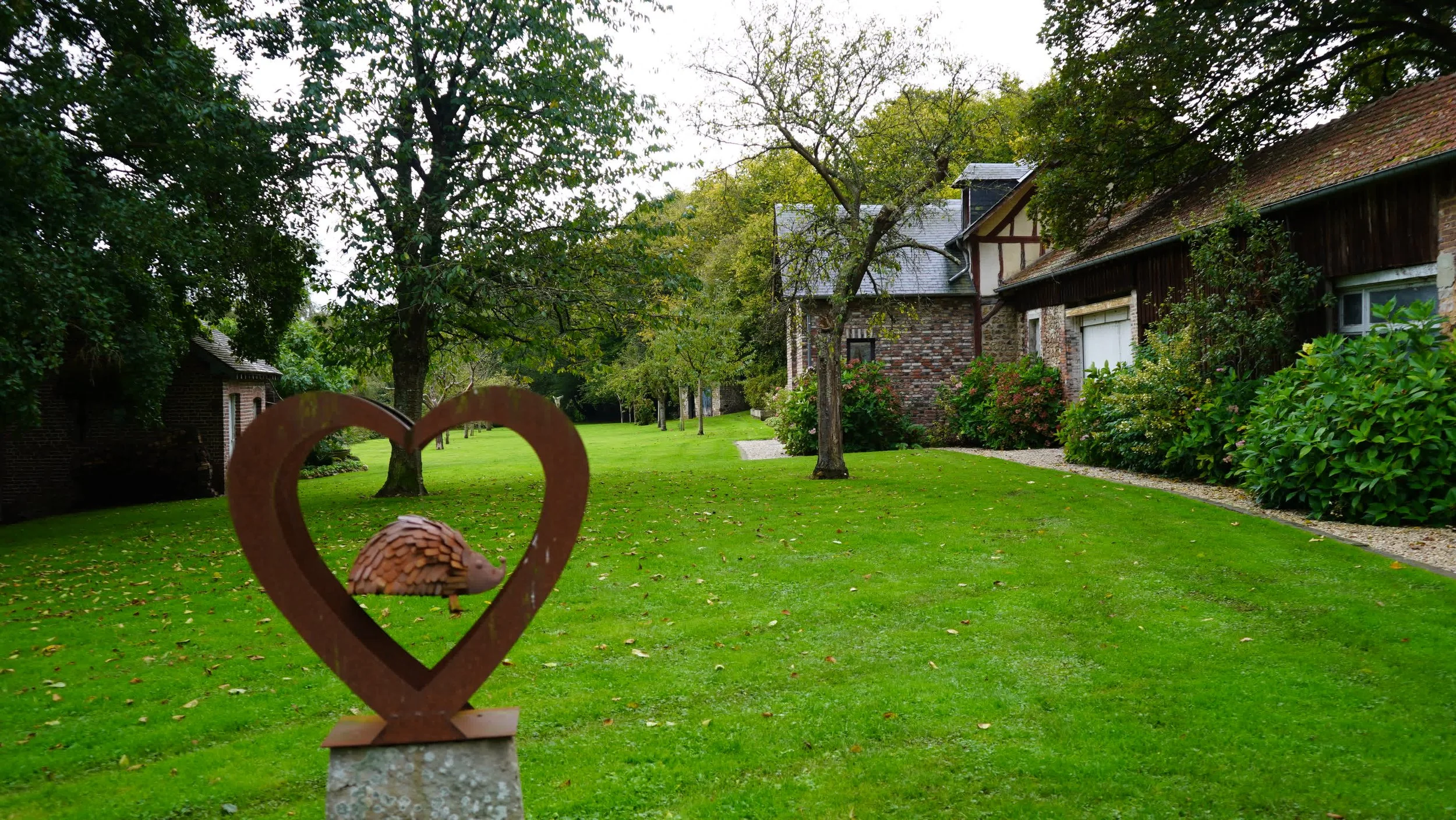 Coeur Du Herisson, charme de l'ancien, gite en normandie pour une retraite en septembre 2026, retraite femme yoga nature