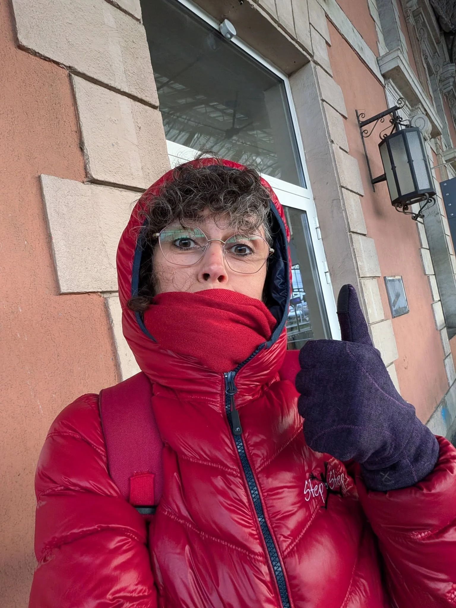 Bon ... Narbonne et Grenoble... C'est pas S&eacute;ville c&ocirc;t&eacute; temp&eacute;rature 😅.
Enfin arriv&eacute;e...🥶🙏😮&zwj;💨😊
PS : Mention sp&eacute;ciale &agrave; Paquo qui a fait le chauffeur la semaine derni&egrave;re pour m'emmener au 