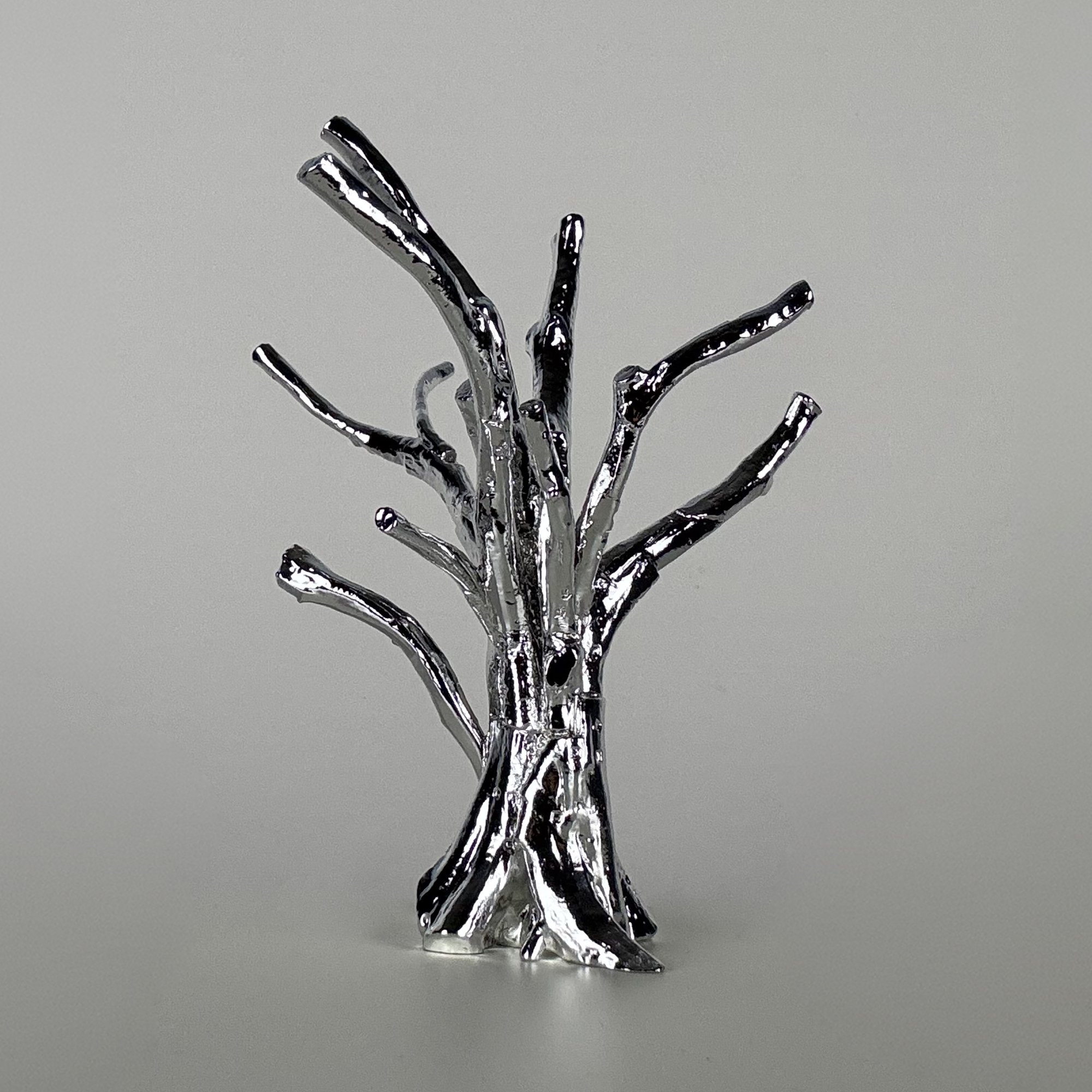 Ai Weiwei Cedar I, 2023, cast aluminium sculpture, side view