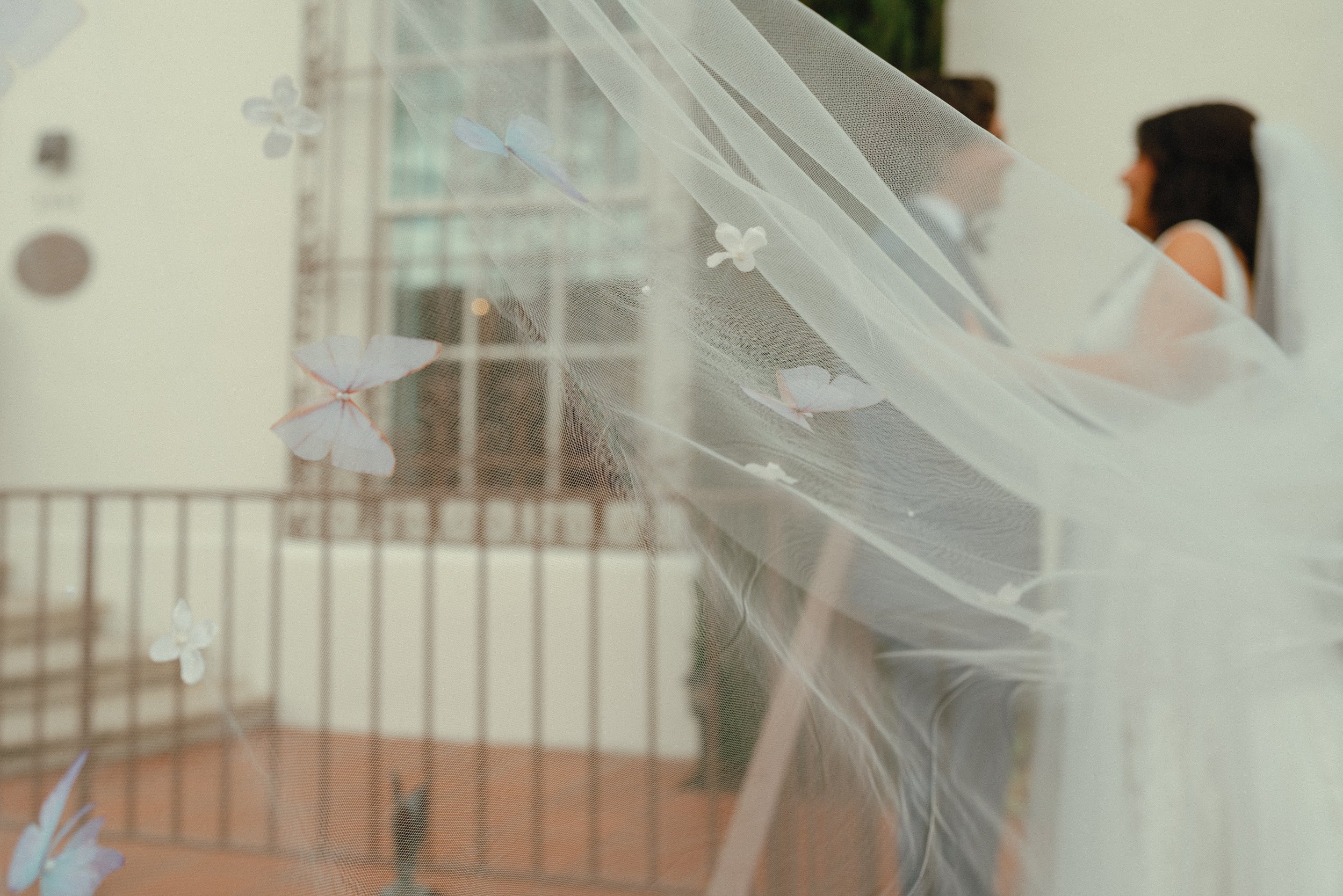 romantic-wedding-portrait-la-jolla-wedding-darlington-house.jpg
