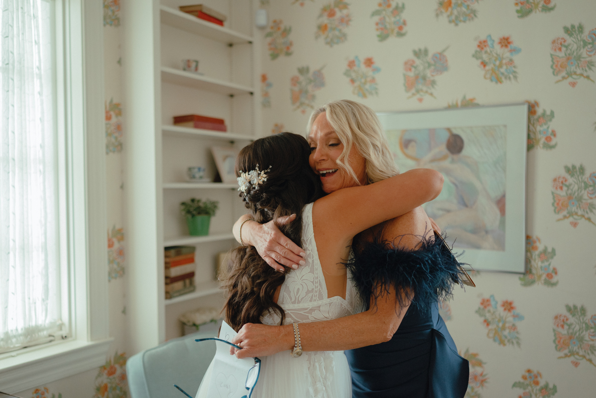 mother-bride-getting-ready-detail-la-jolla-wedding.jpg