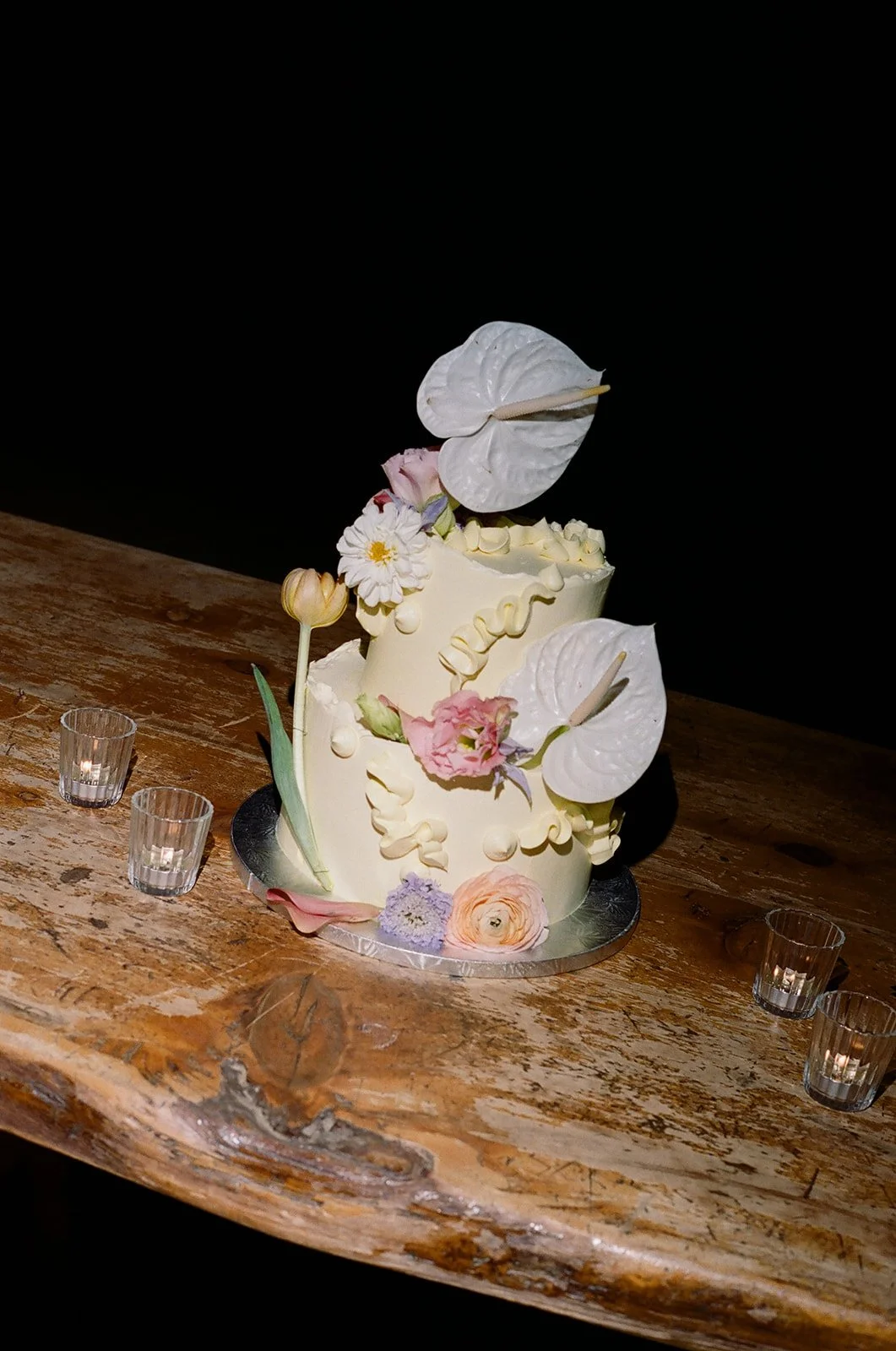 wedding-cake-detail-joshua-tree-jasper-lane-events.jpg