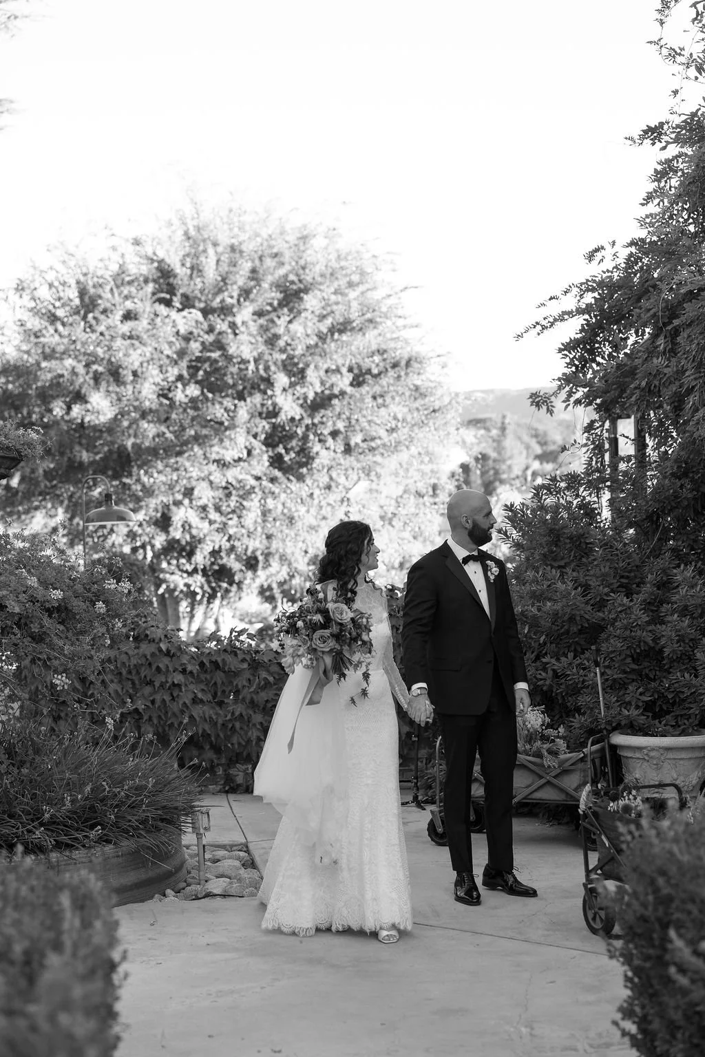 bridal-portrait-cocktail-hour-jasper-lane-events.jpg