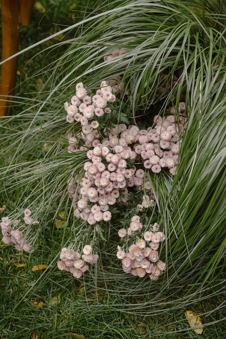 ceremony-detail-floral-close-up-jasper-lane-events.jpeg