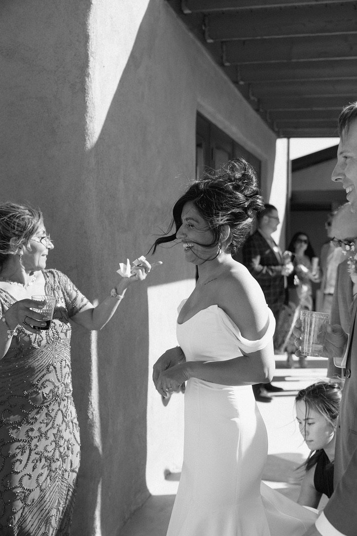 bridal-detail-blk-white-joshua-tree-wedding.jpeg