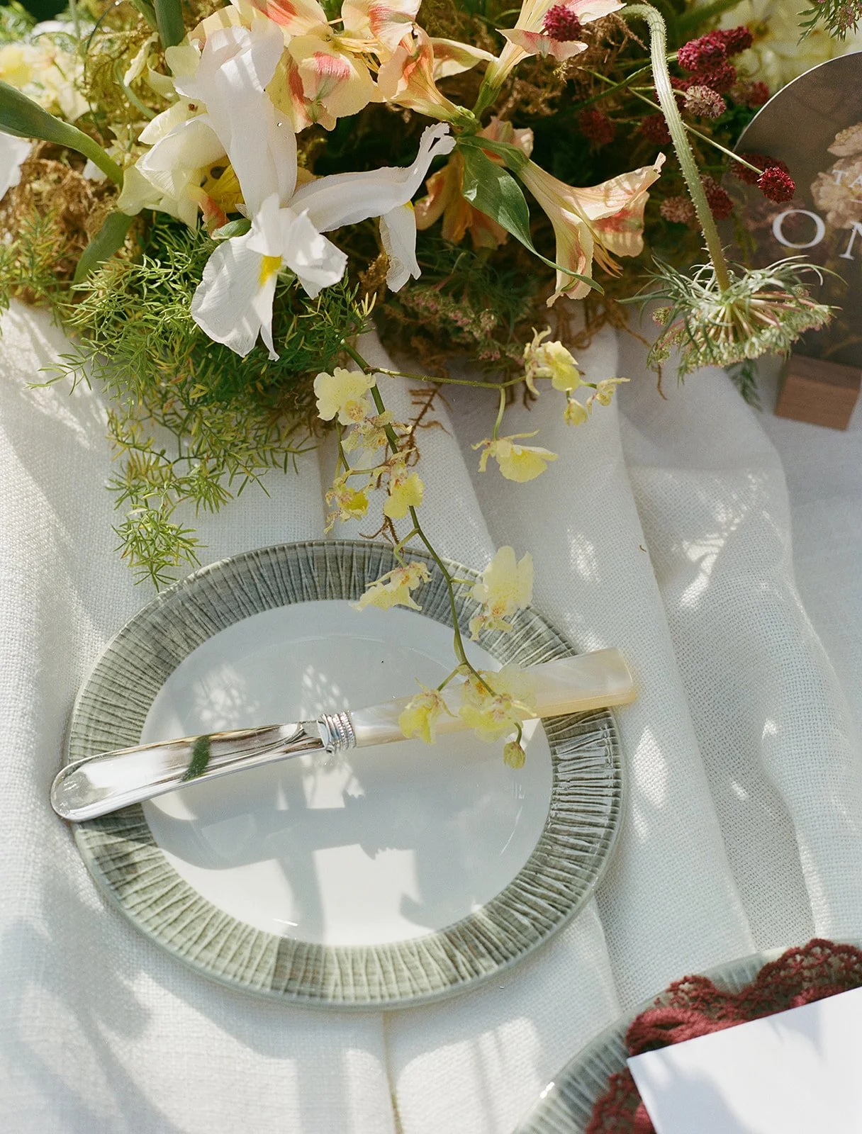 table-detail-plating-jasper-lane-events.jpeg