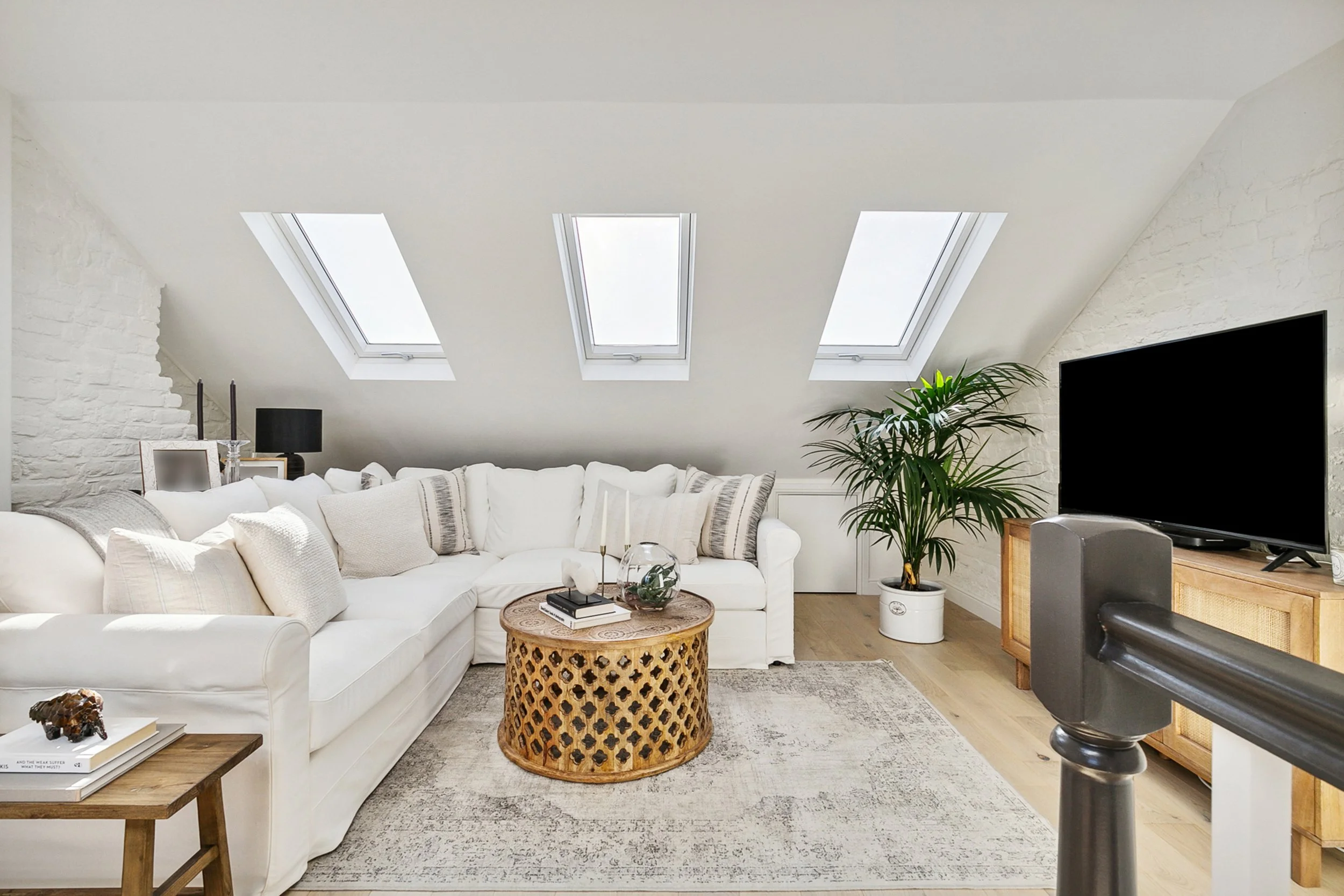49B Hydethorpe Road-13.jpg