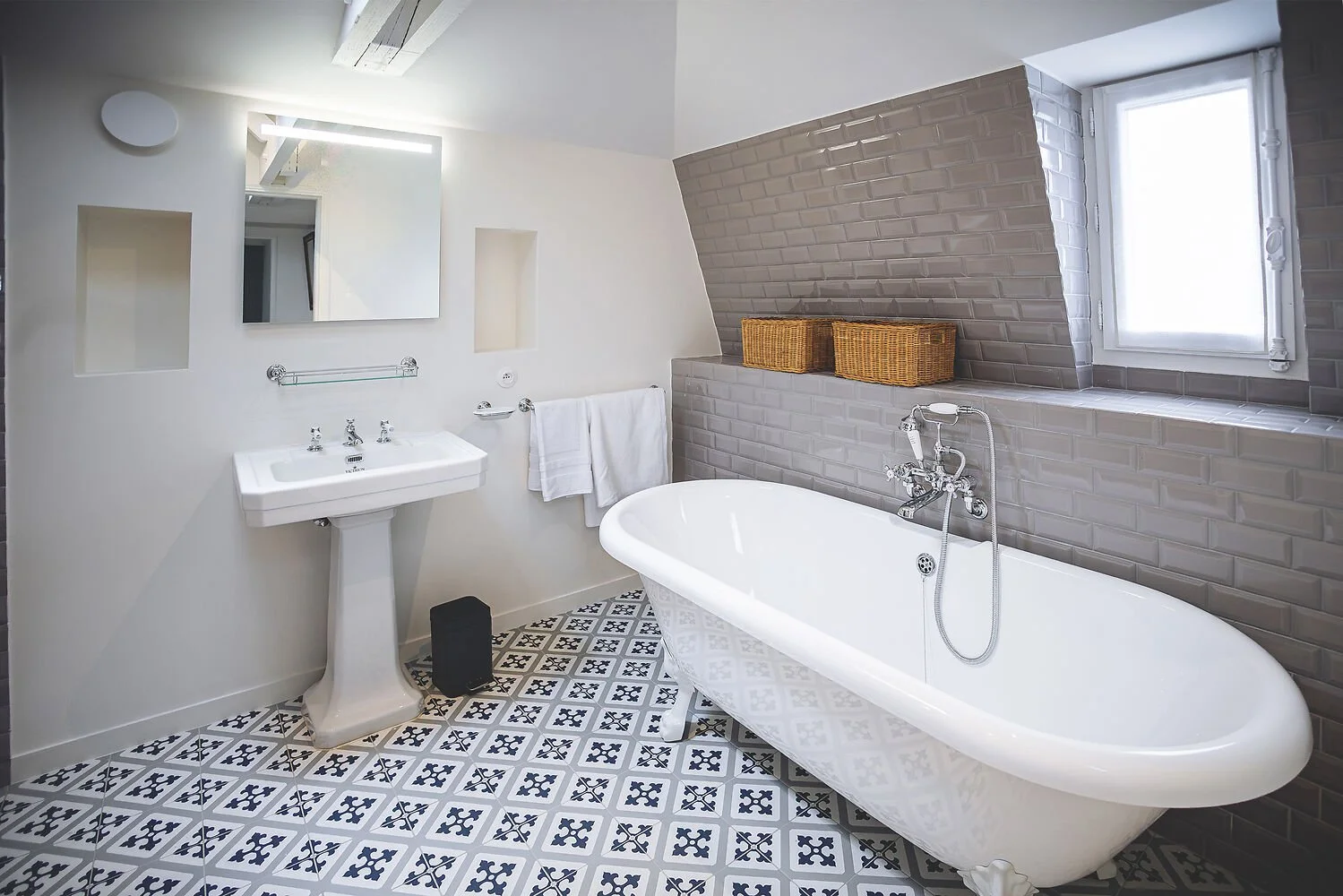bathroom chateau albert morot
