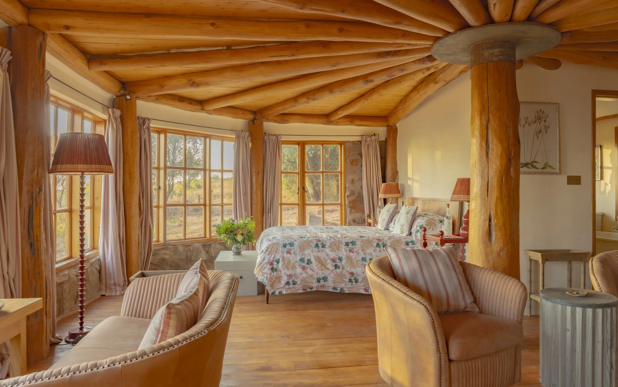Cozy cottage at Laragai House with wooden roof