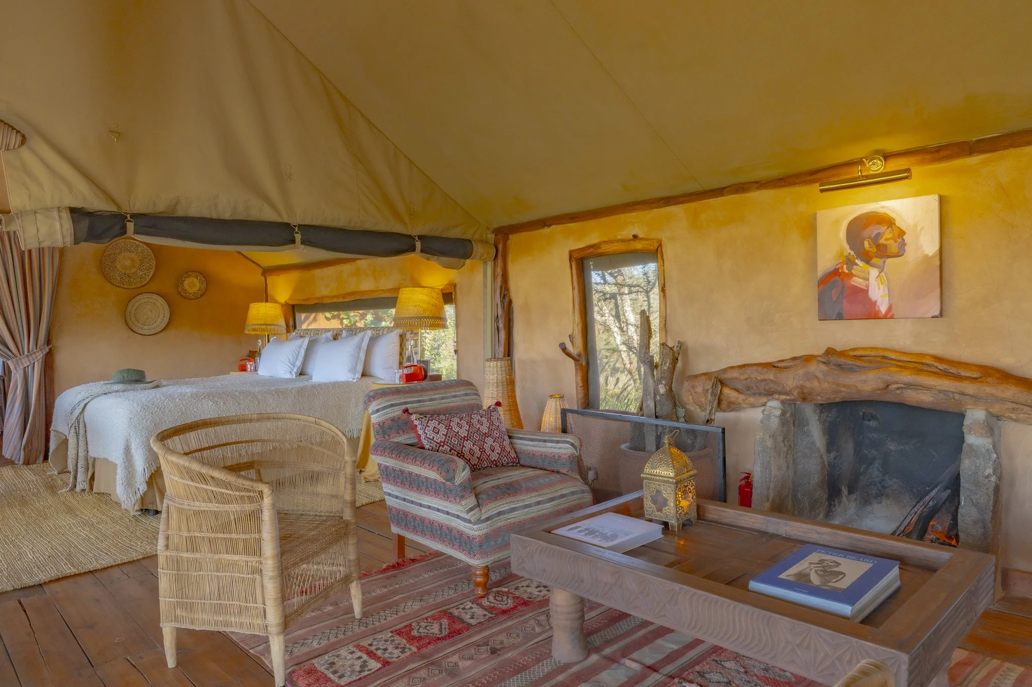 luxury-tent-livingroom