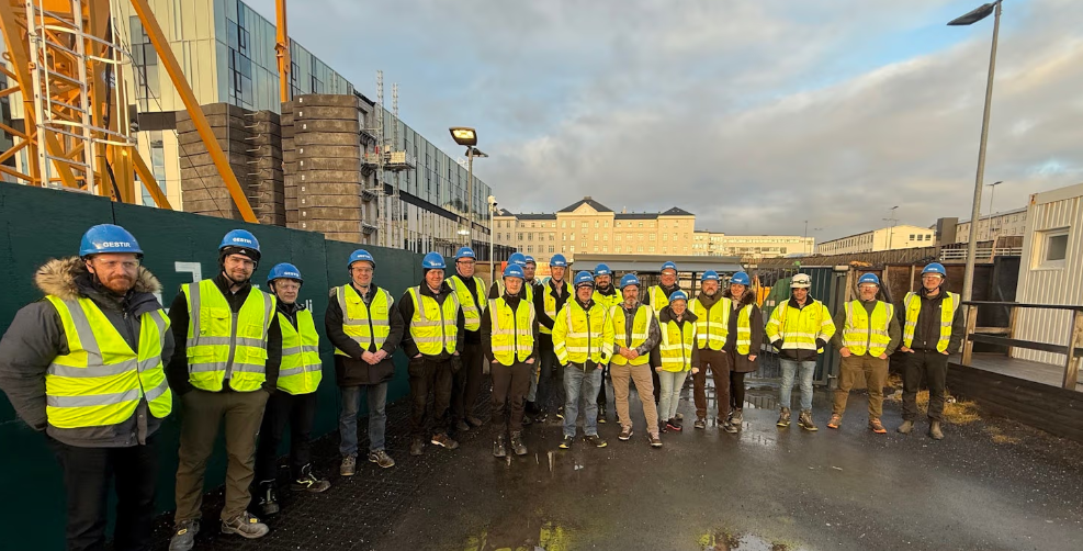 Mannverk team visits new Hospital