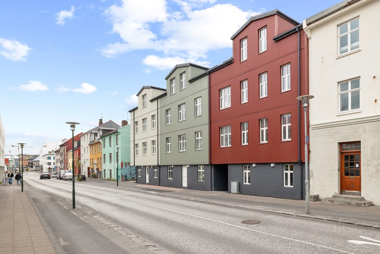 Hverfisgata 100