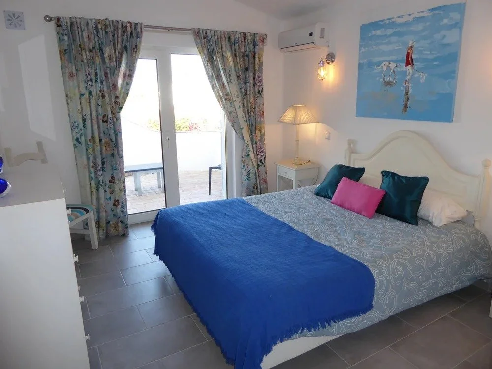imgi_7_Cara+Mia+Blue+Bedroom.jpg