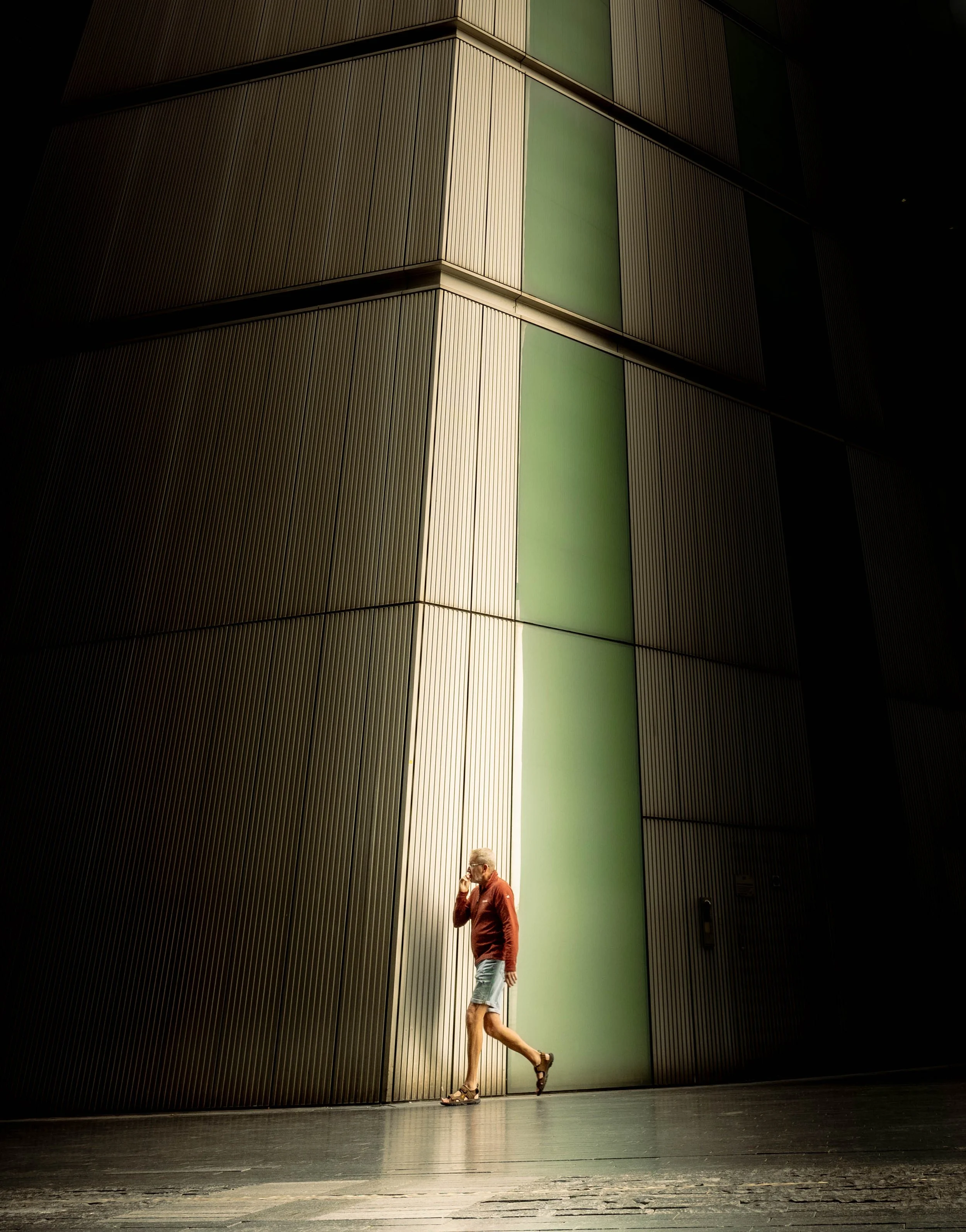People and Buildings: How to Photograph Architecture Without Losing the Human