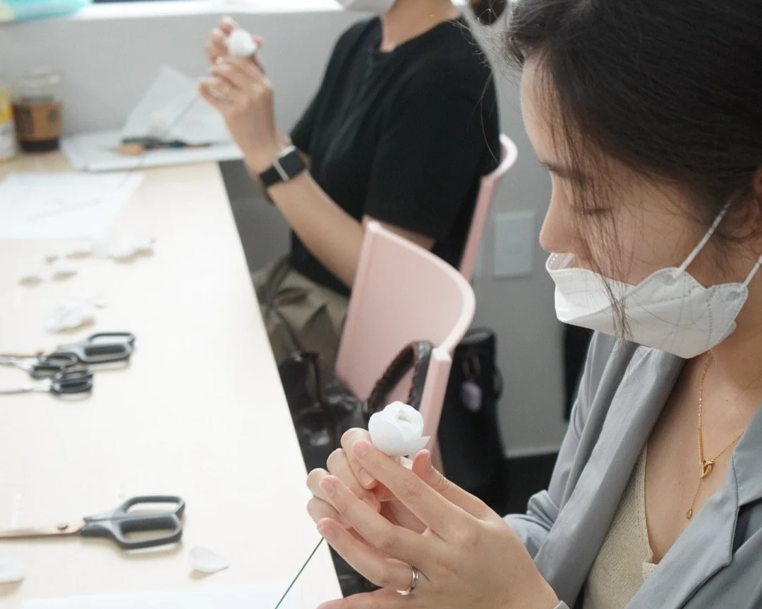 Merremade paper flower workshop in Seoul Korea.