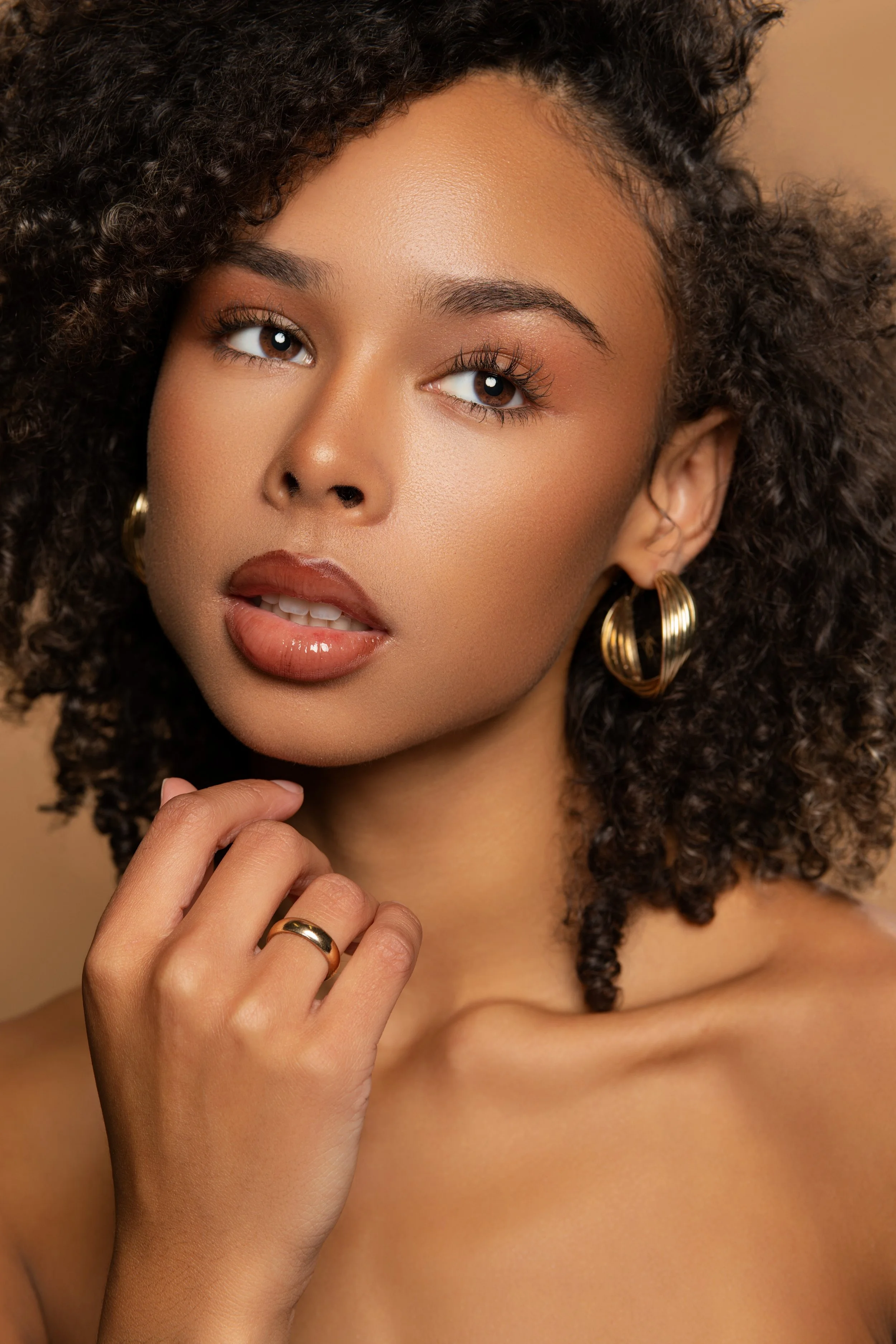 TaliaBeautybyOMPhoto-(1 of 6).jpg