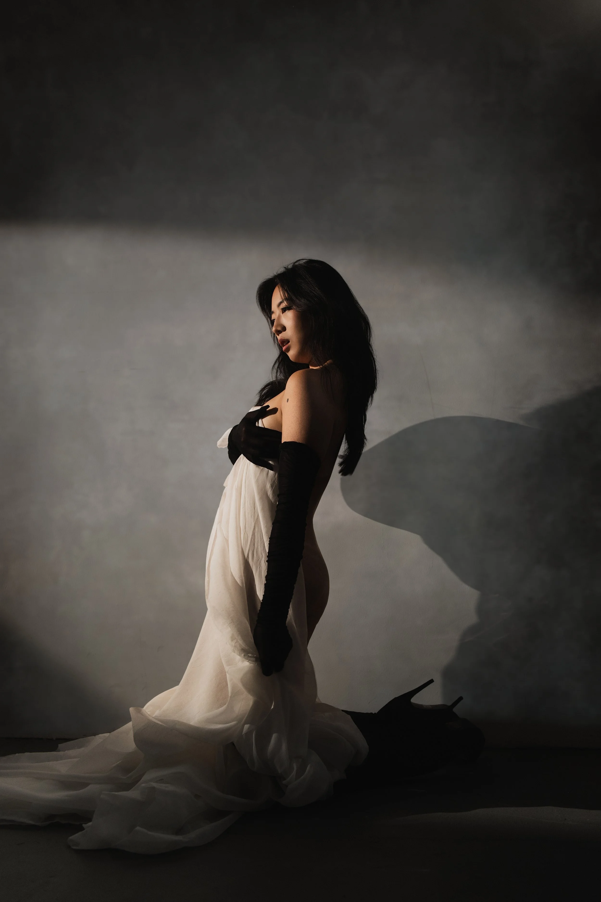 MinnieSheetNude1byOMPhoto-1.jpg