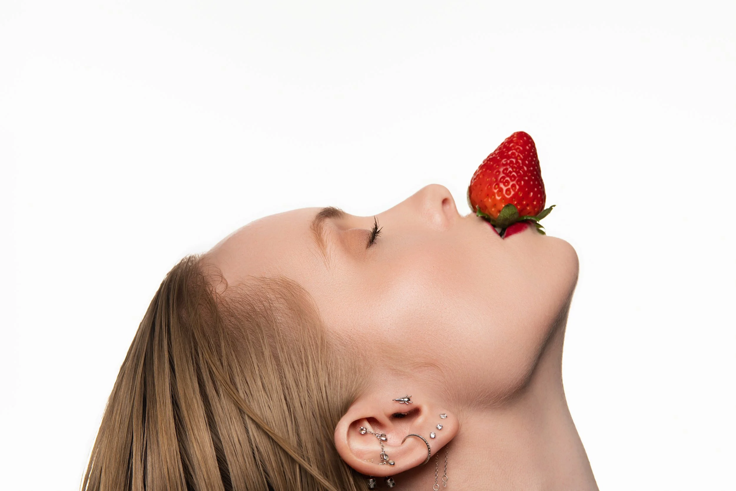 AloriStrawberryFlowerbyOMPhoto-6.jpg