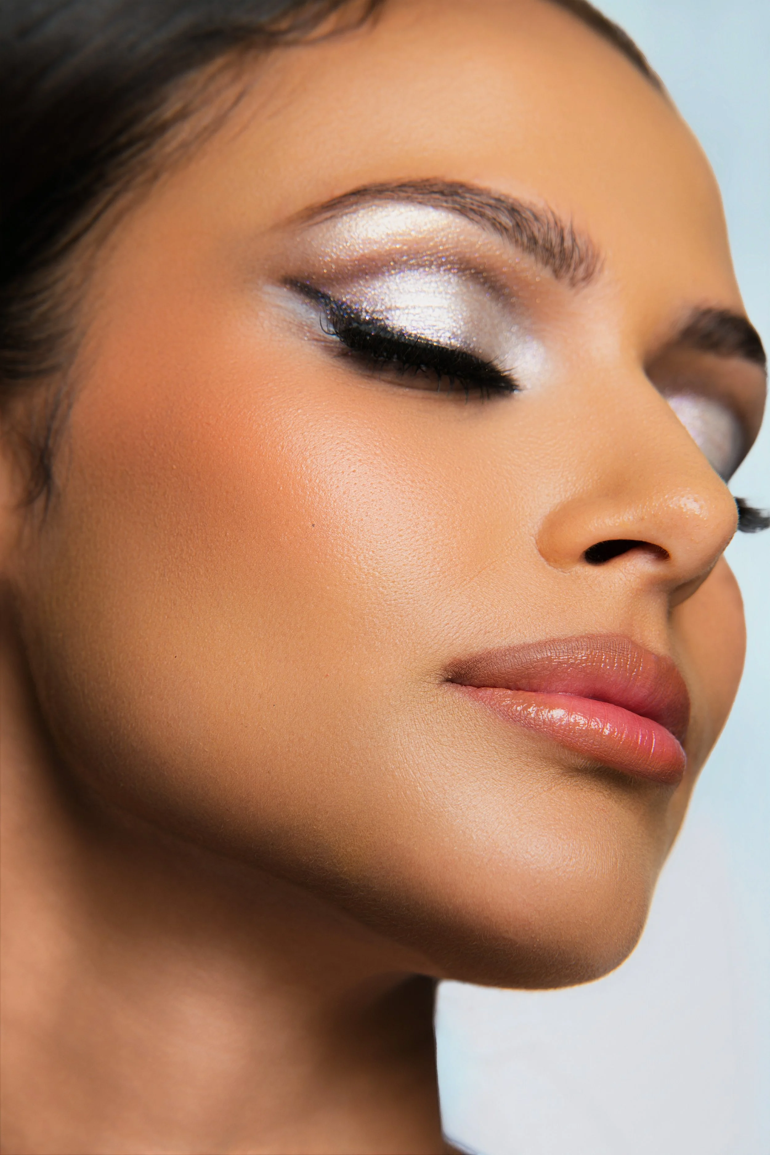 DianaBeautybyOMPhoto-(5 of 7).jpg