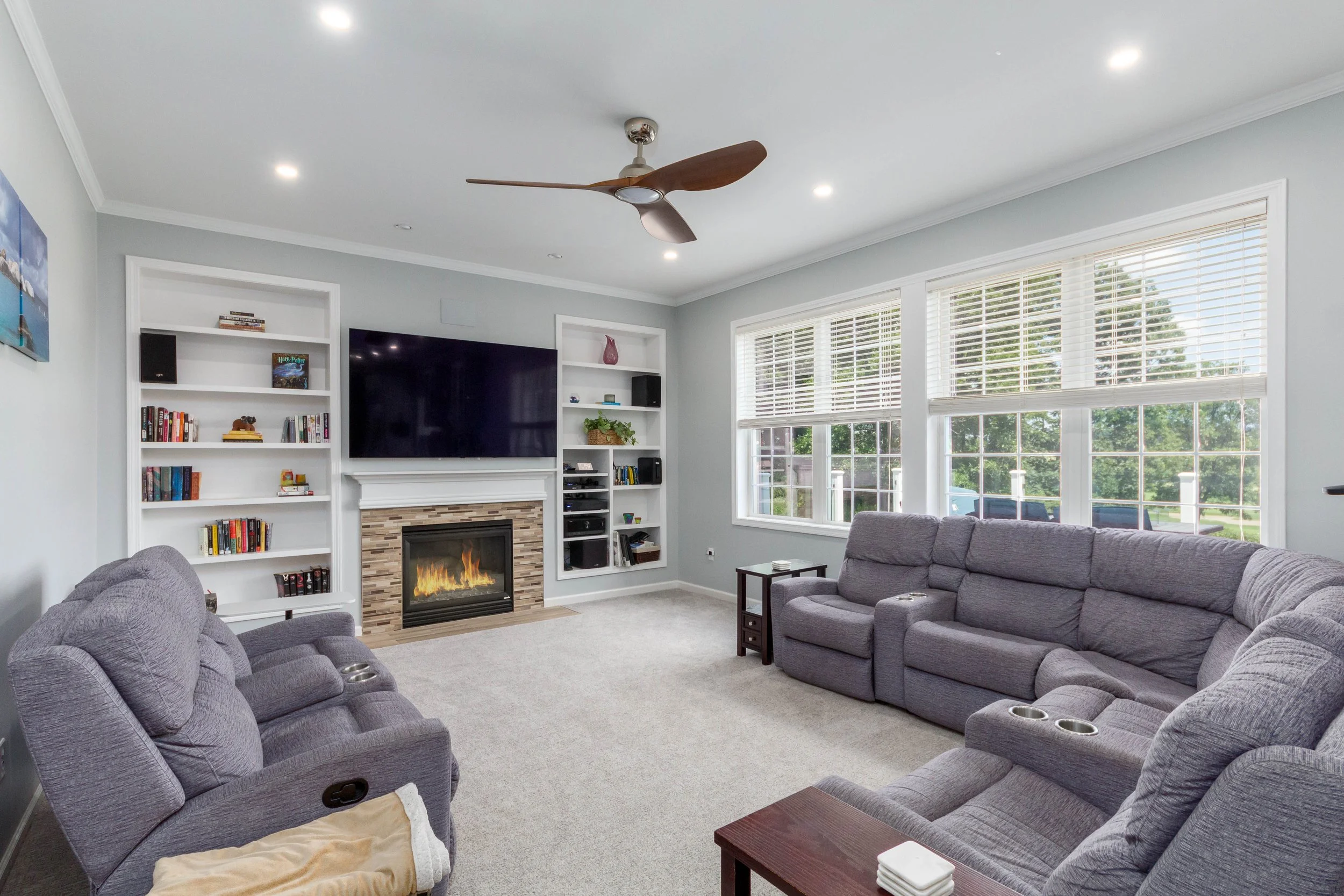 living room b 1.jpg