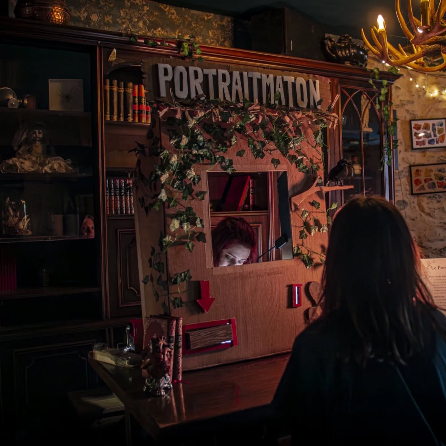 Samedi 6 juin (demain soir 😁) je ressors le portraitmaton au @lesfleursdumaltnantes ! Alors si t'as envie de te faire tirer le portrait en 7 minutes, rendez-vous demain 😉💌