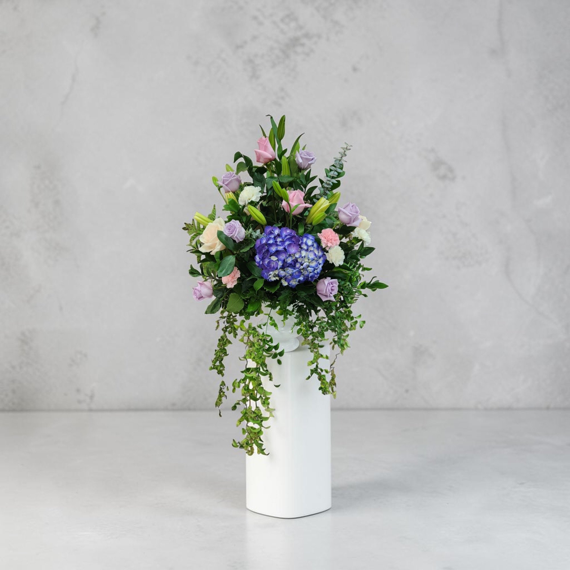 Elegant Pastel Blooms Arrangement