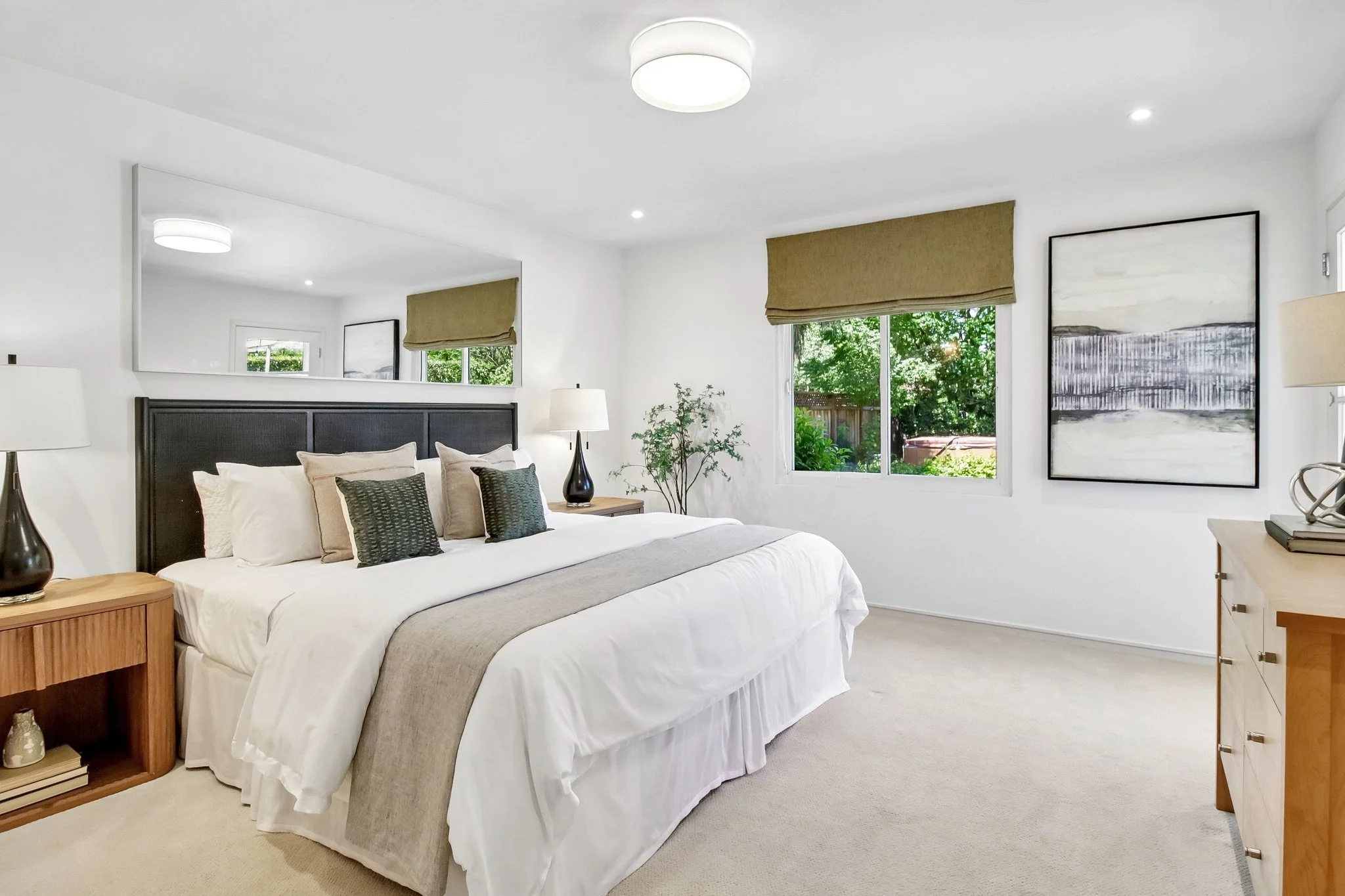 30-web-or-mls-Olive St-S2404-030.jpg