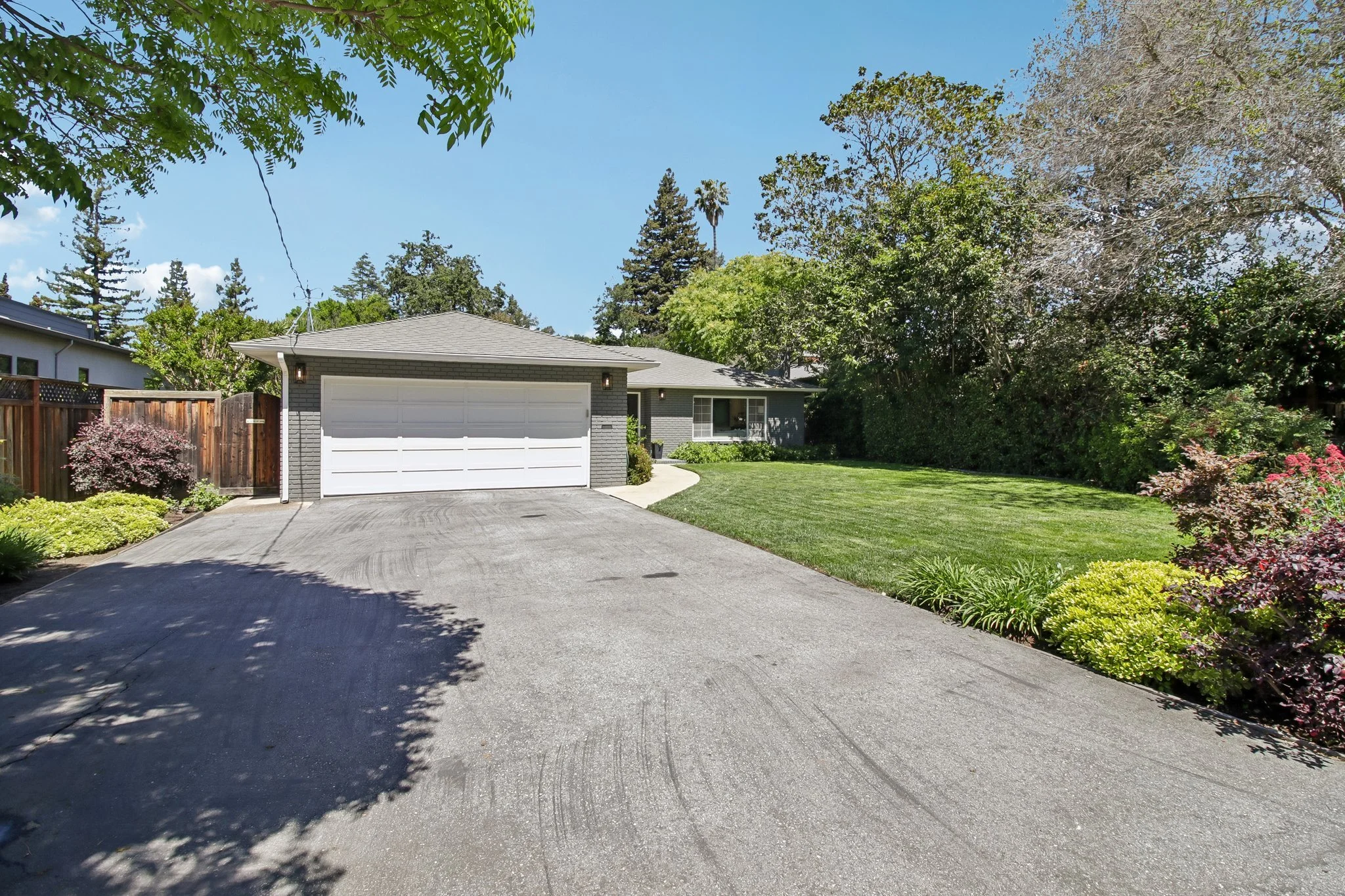 3-web-or-mls-Olive St-S2404-003.jpg