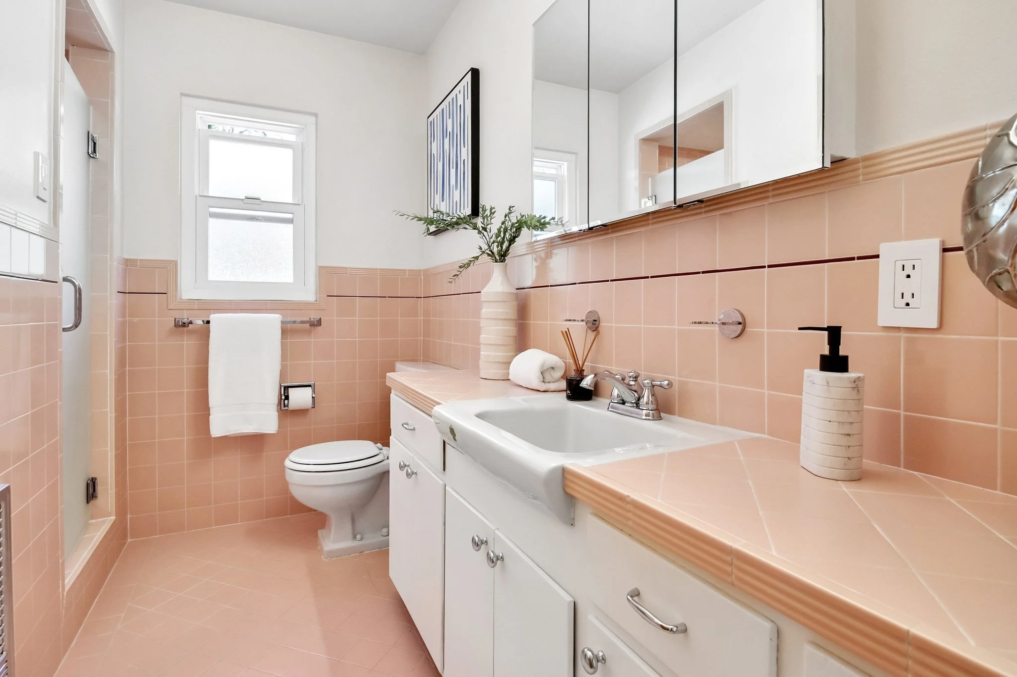 35-web-or-mls-Olive St-S2404-035.jpg