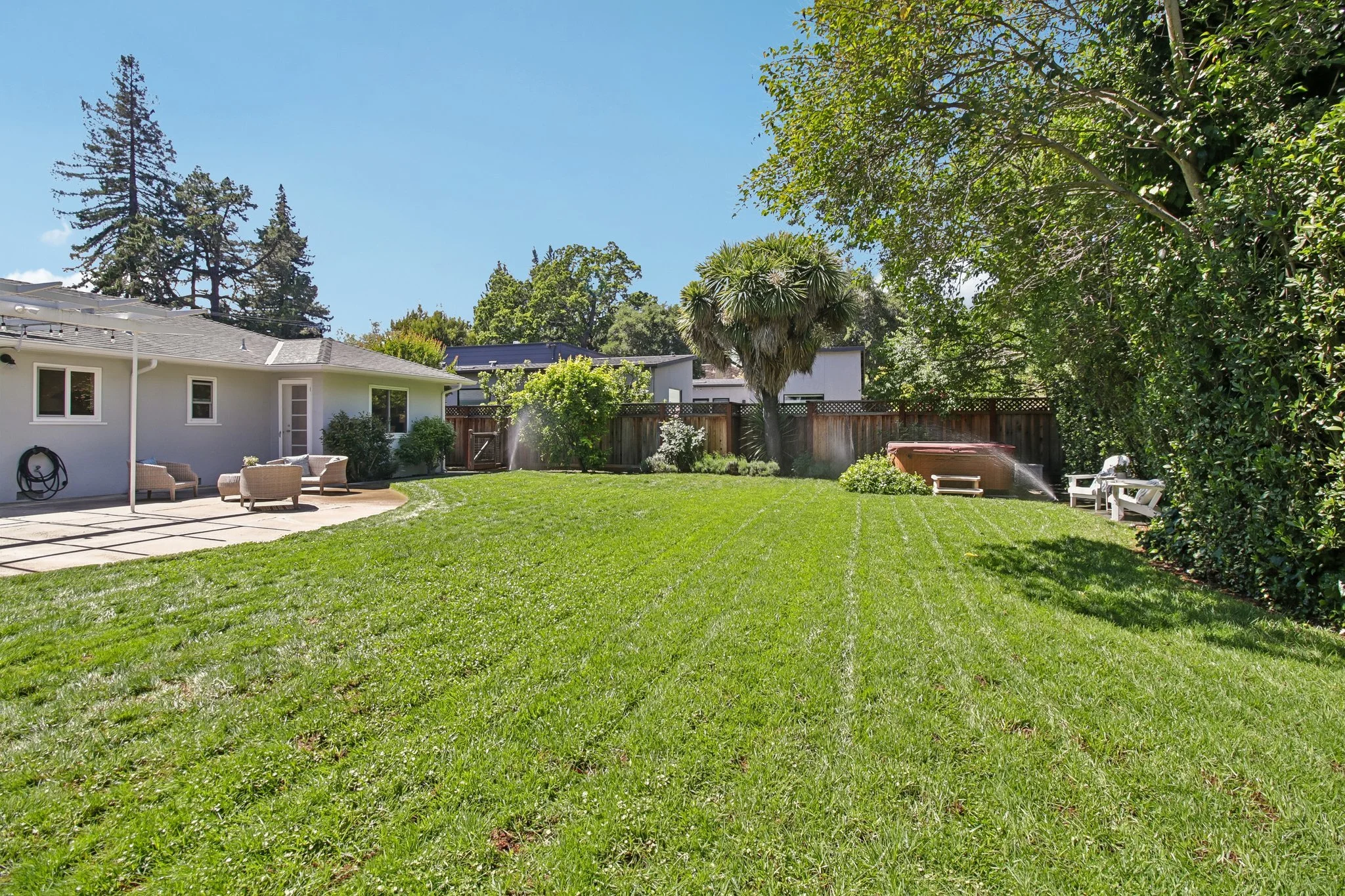 43-web-or-mls-Olive St-S2404-043.jpg