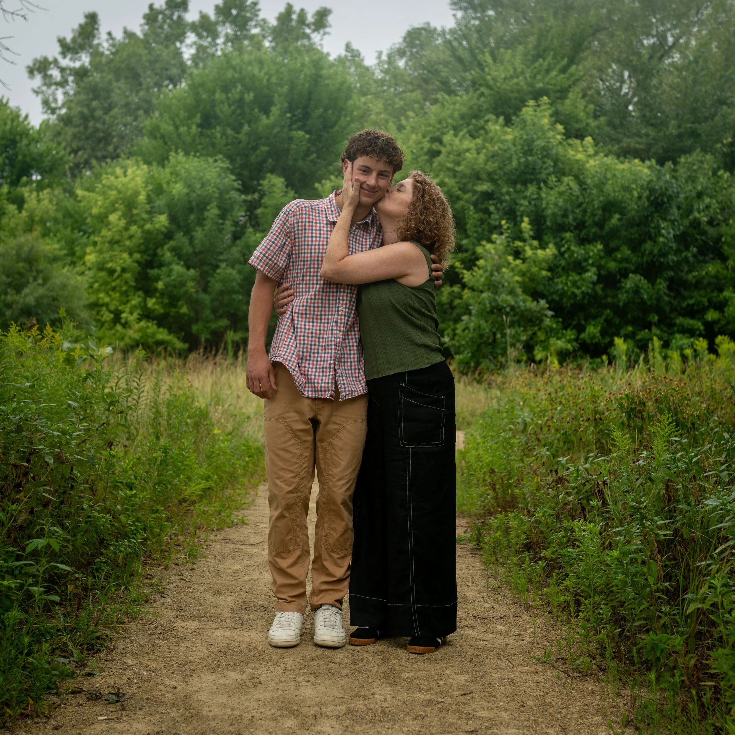 8.15.26 Enzo Senior Photos_EzraV_57.jpg