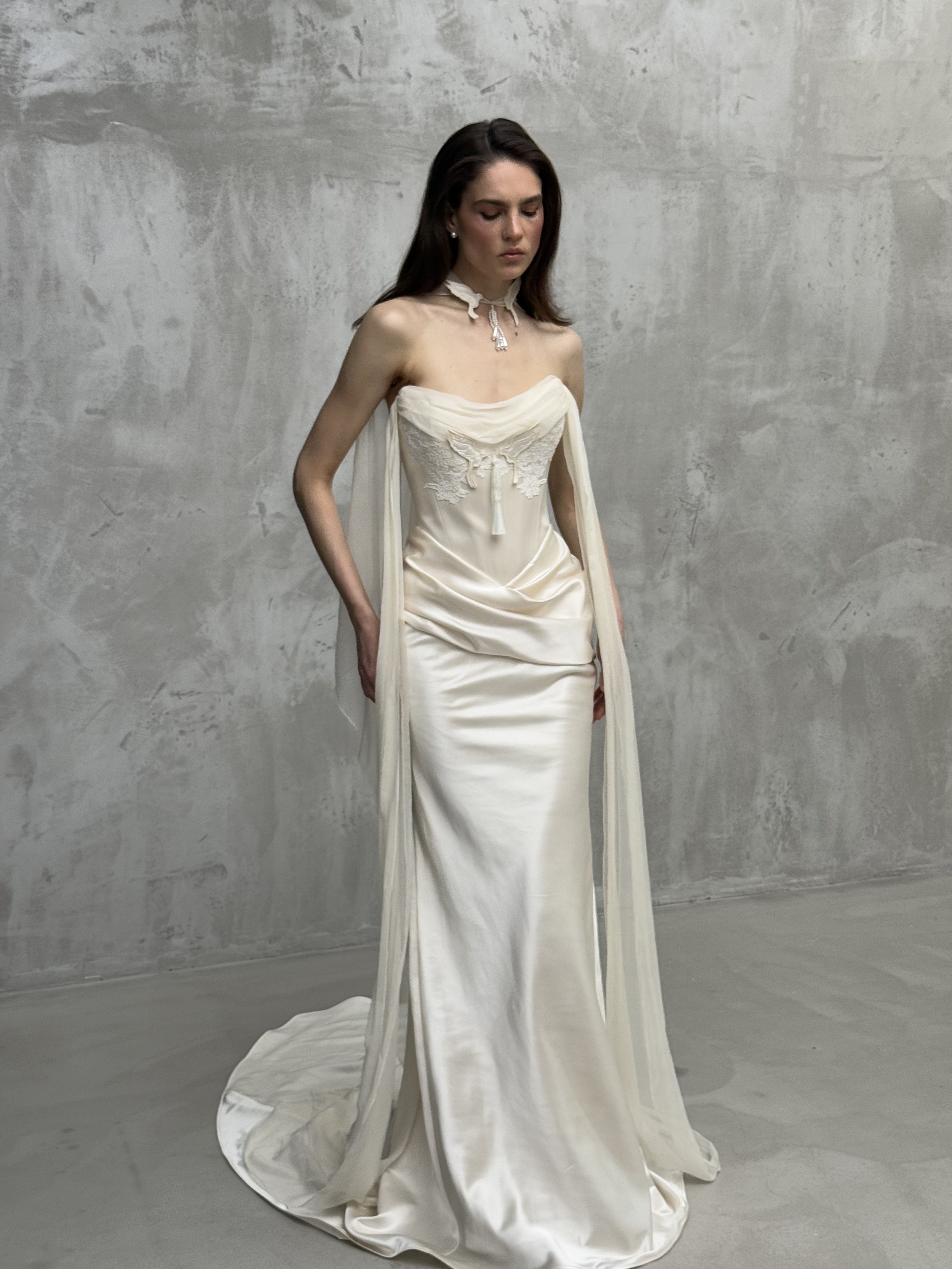 Kunst Rara Avis Wedding Dress
