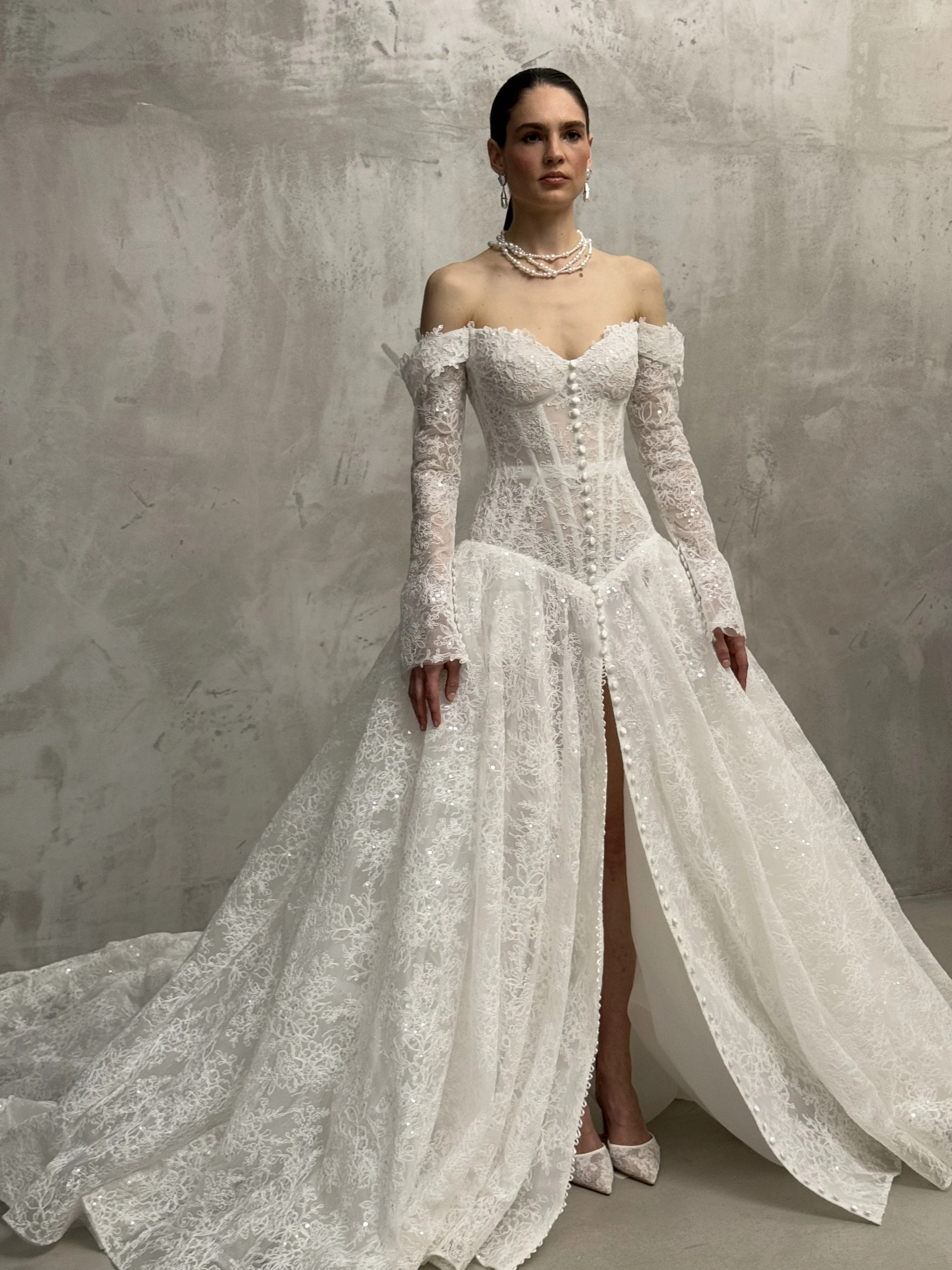 Guimard Rara Avis Wedding Dress, Detachable Cape & Sleeves