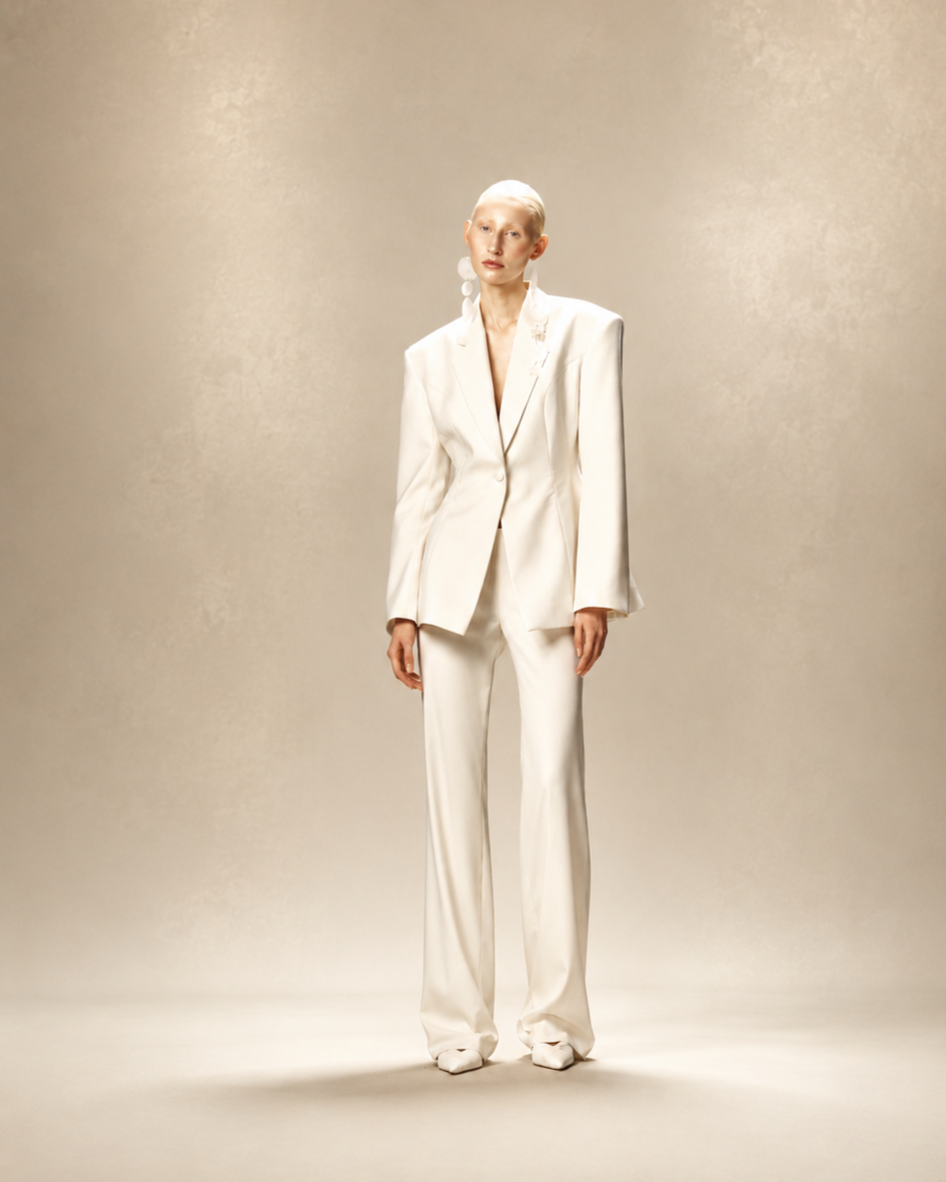 Illinois Without Deco - Rara Avis Couture Bridal Suit