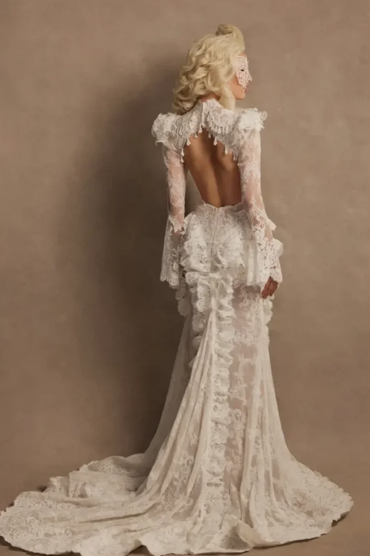 Sultry – Rara Avis Couture Wedding Dress