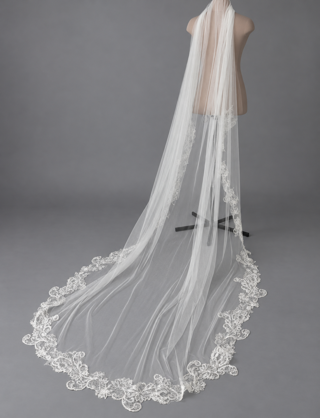 Arkel Bridal Veil by Rara Avis