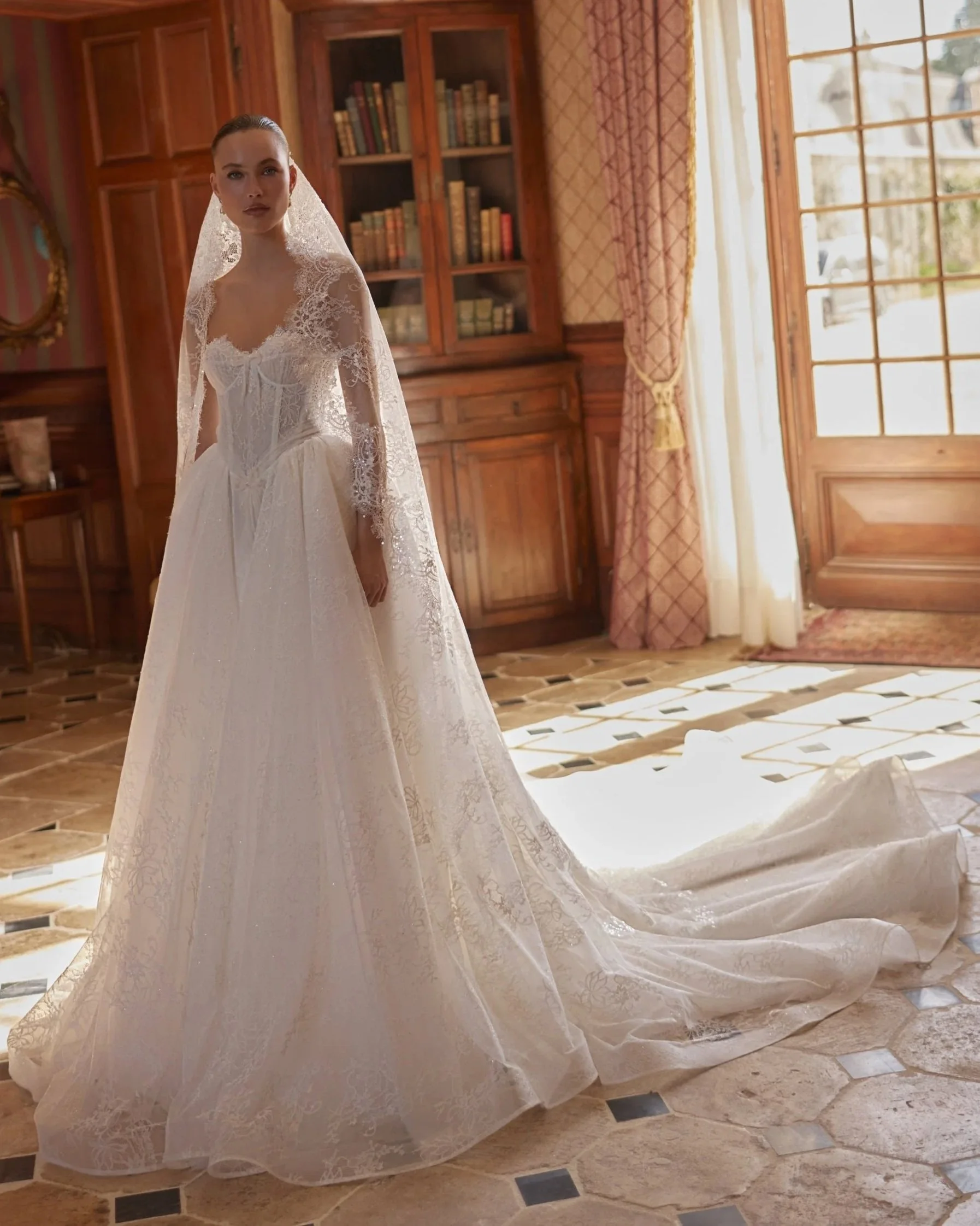 VL-007 – Elena Morar Embroidered Lace Cathedral Veil