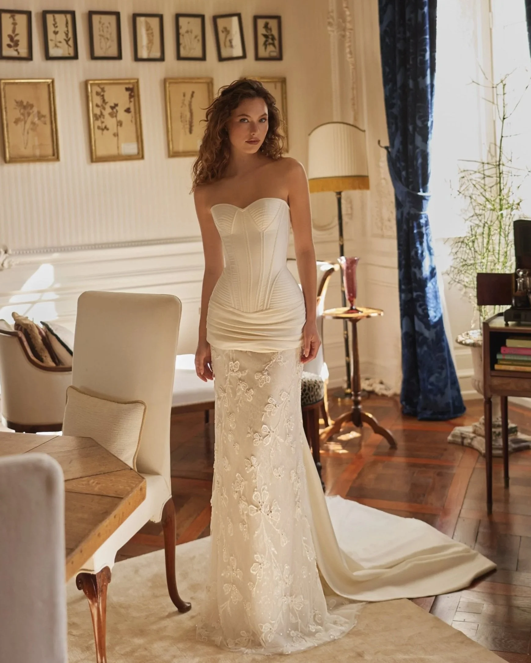 VL-010 – Elena Morar Corset & Lace Mermaid Wedding Dress