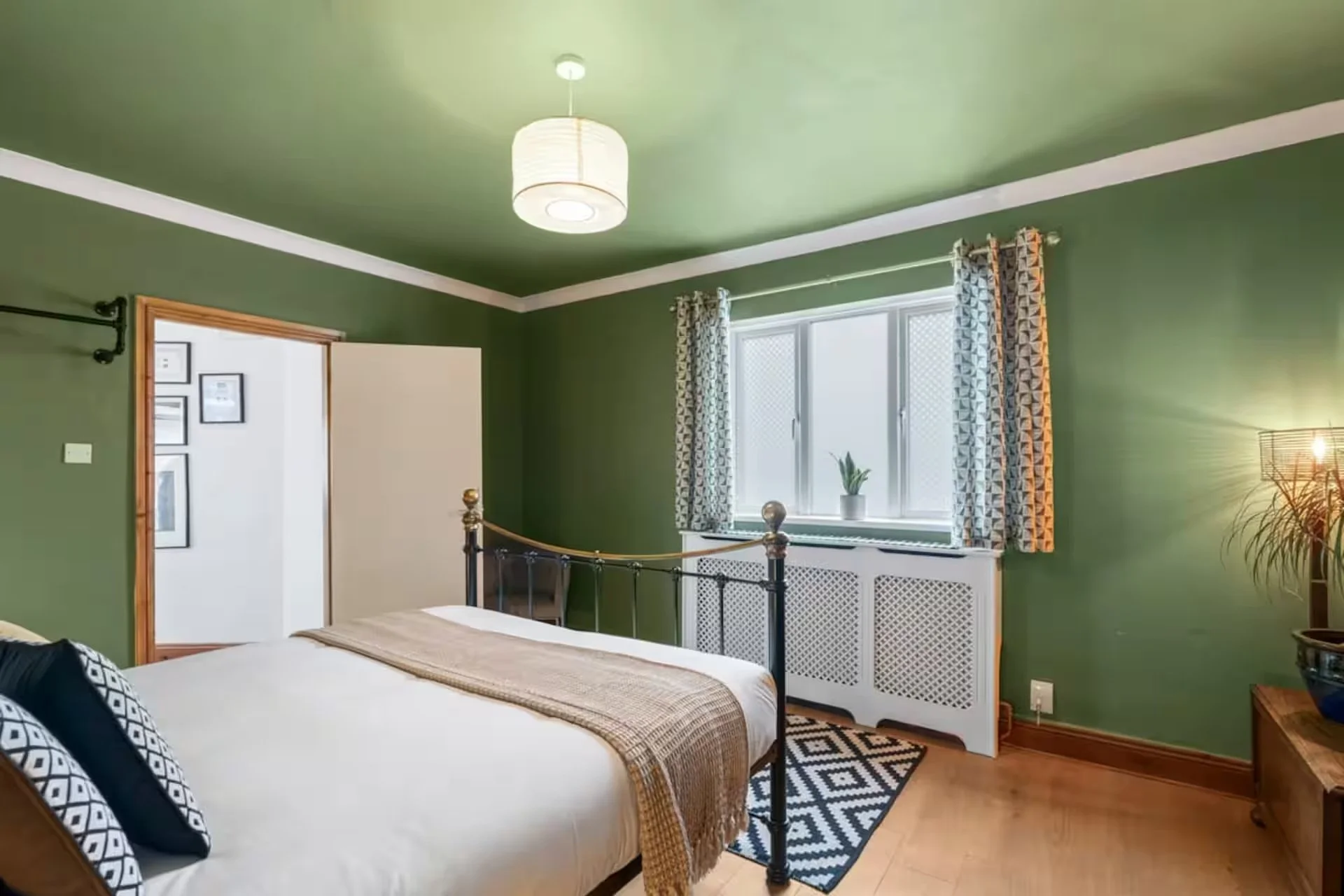 warren_road_bedroom_3.jpeg