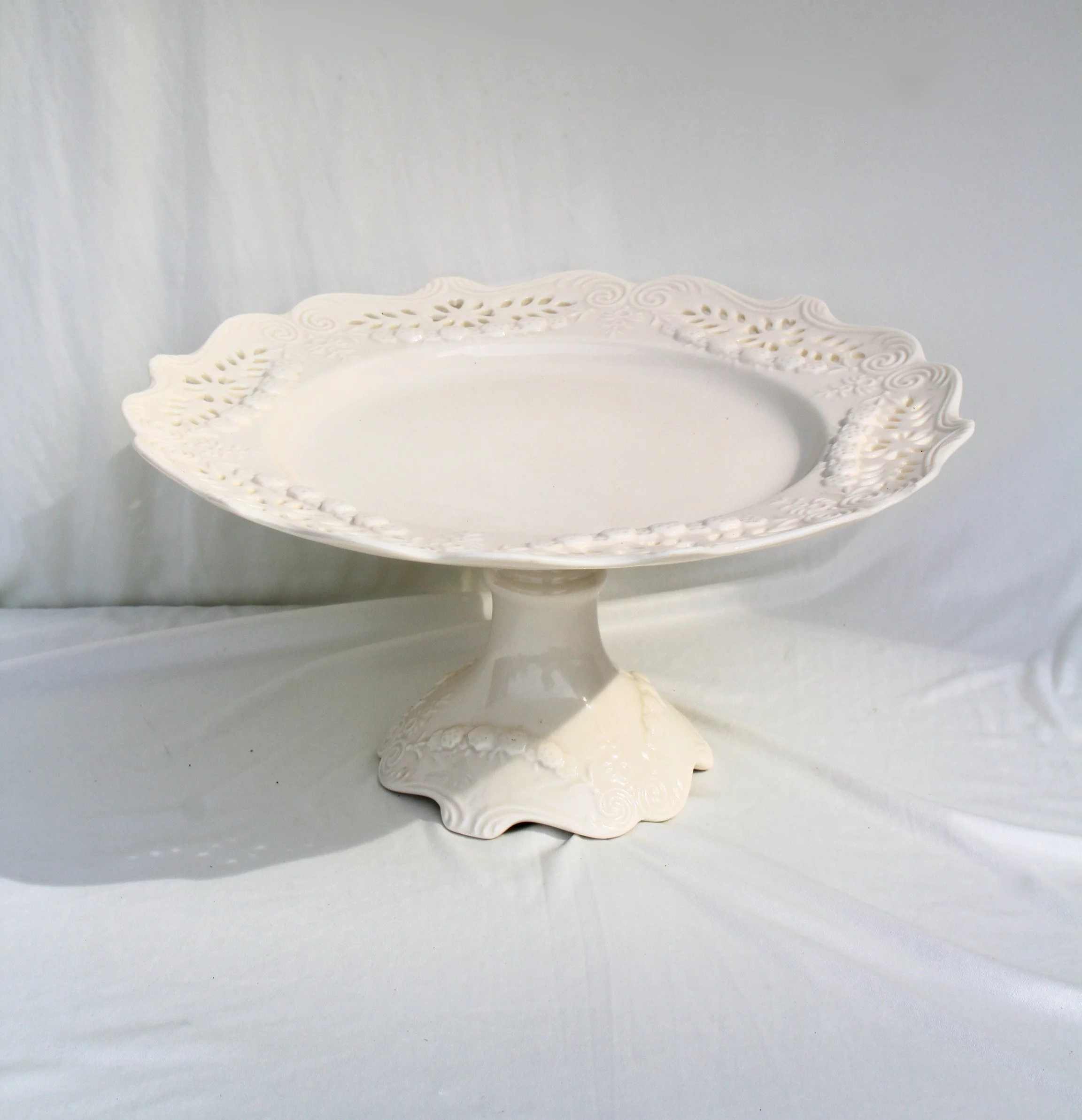 White Cake Stand