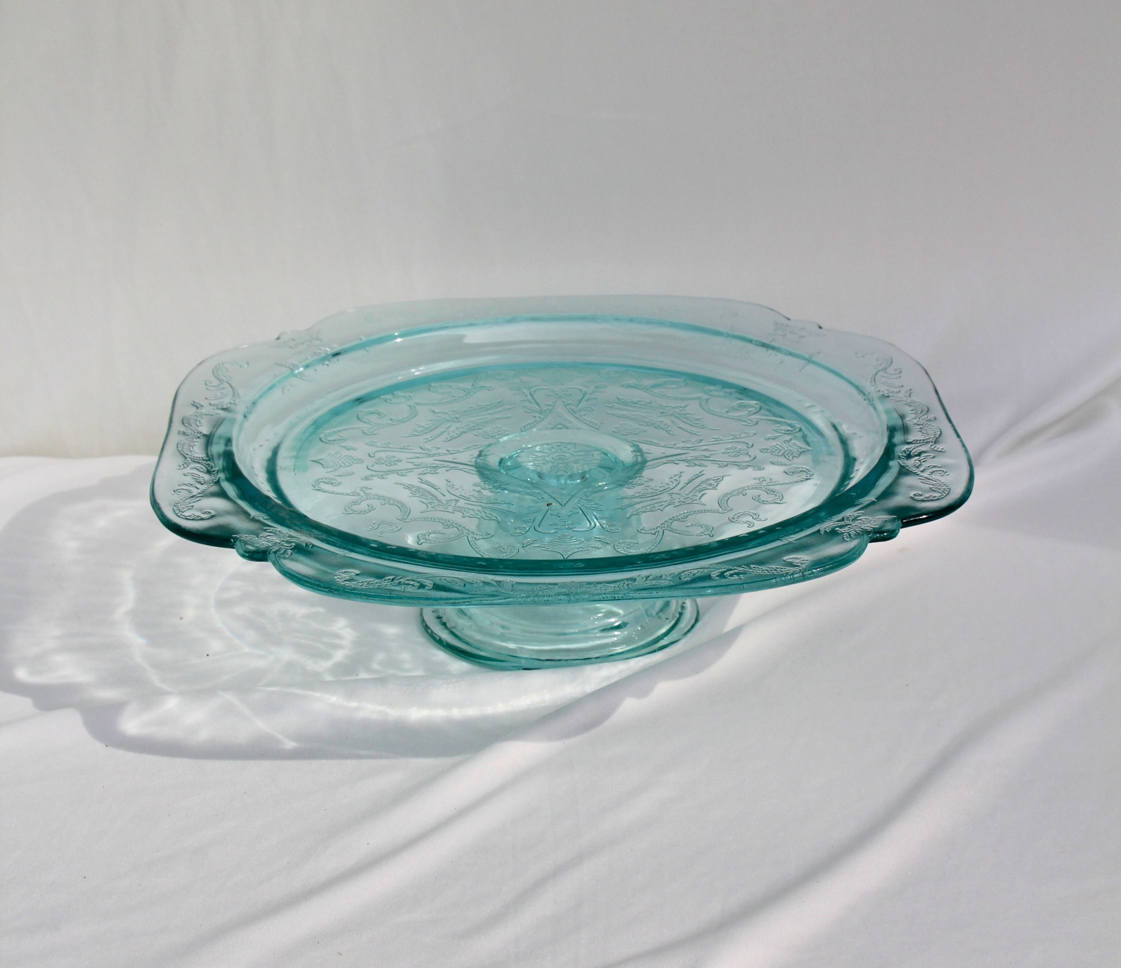 Green Cake Stand