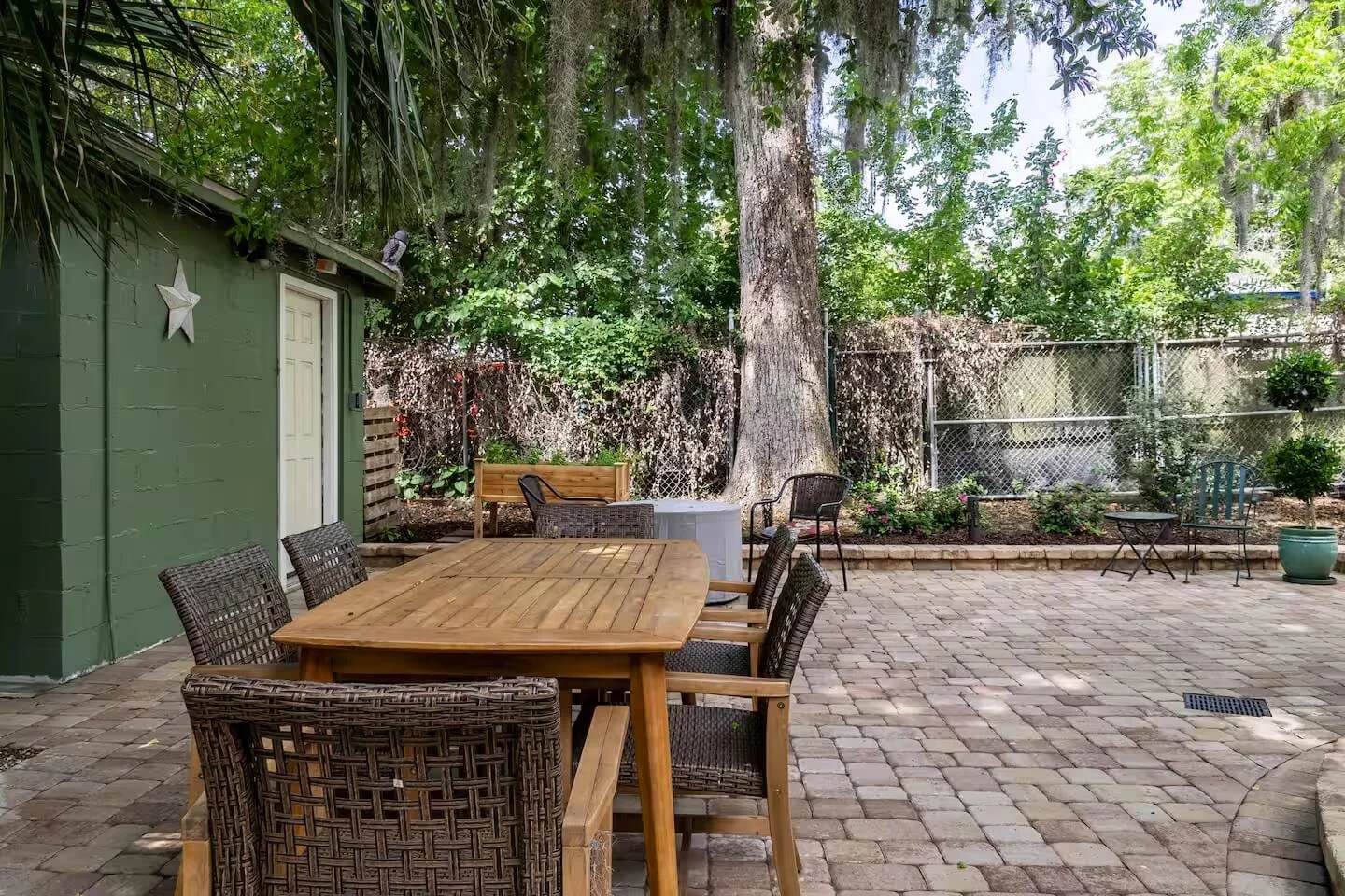 craftsman-cottage-magnolia-court-suites-beaufort-1000118.jpeg