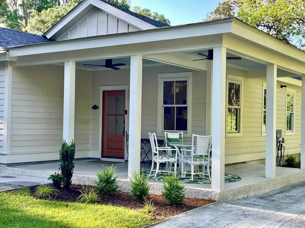 Oyster-Rake-Cottage-3.webp