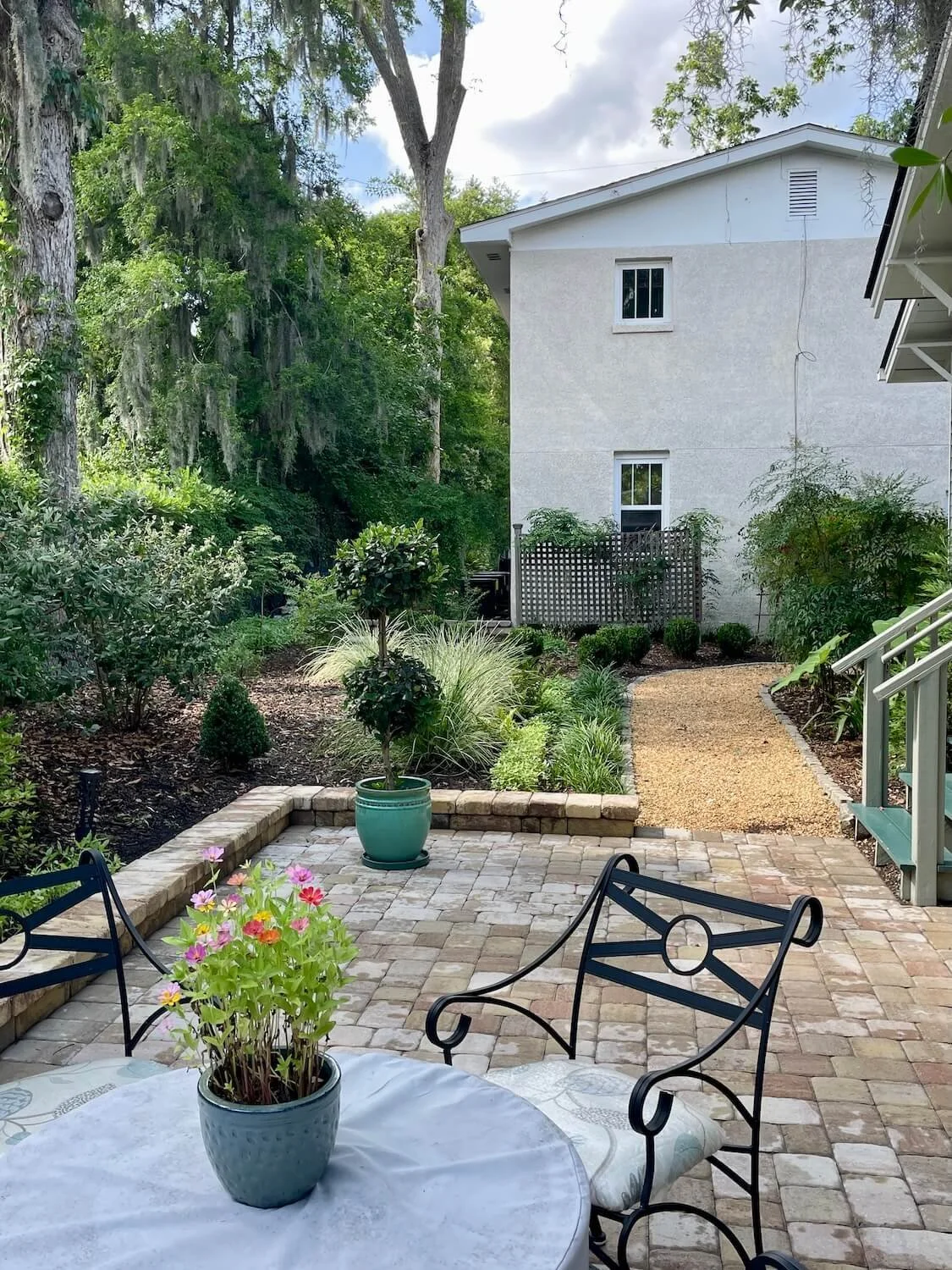 magnolia-court-suites-gardens-2 (1).jpeg