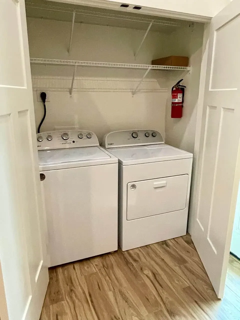 Palm Cottage laundry area