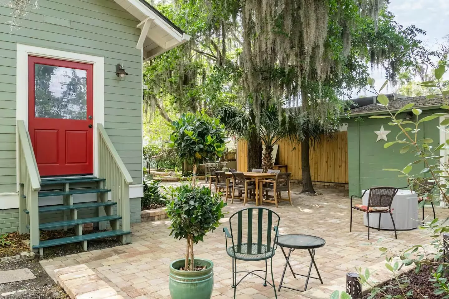 craftsman-cottage-magnolia-court-suites-beaufort-1000101.jpeg
